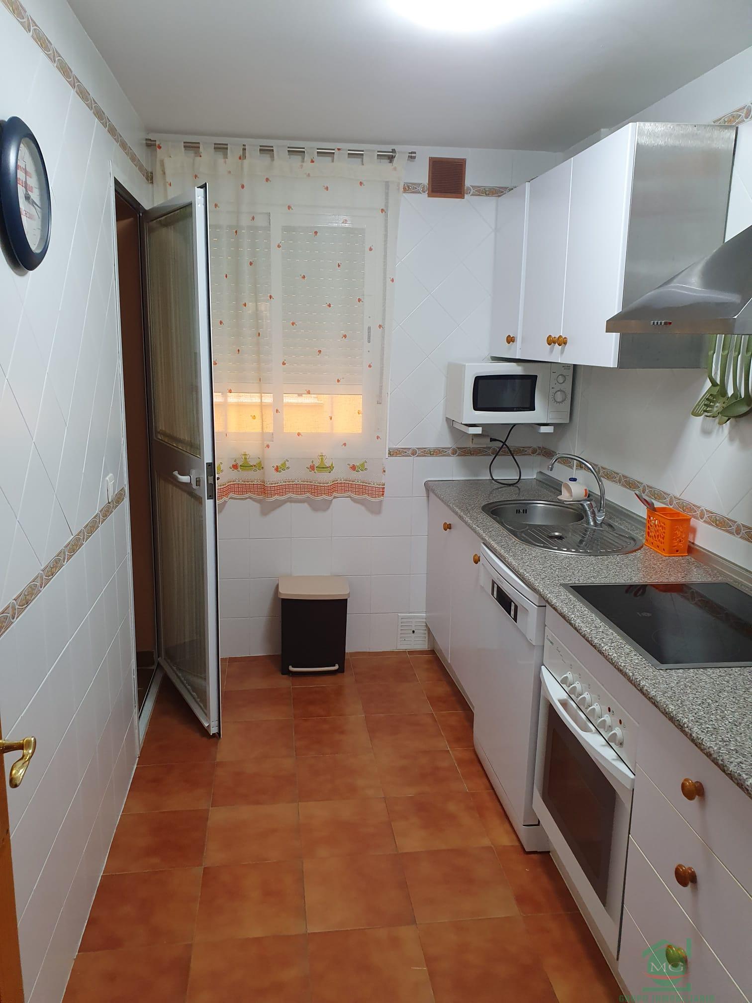 For sale of flat in San Luis de Sabinillas