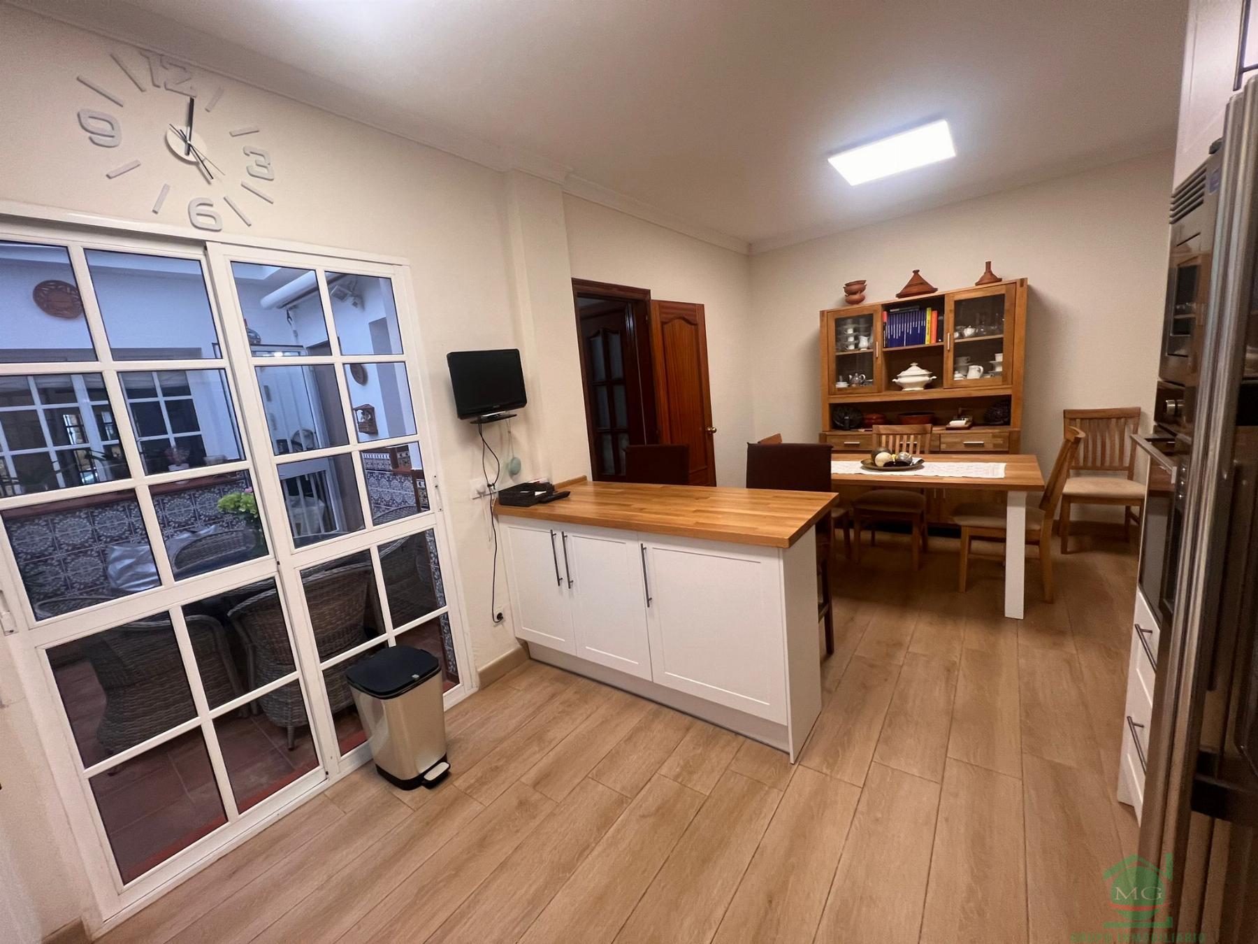 For sale of house in San Roque