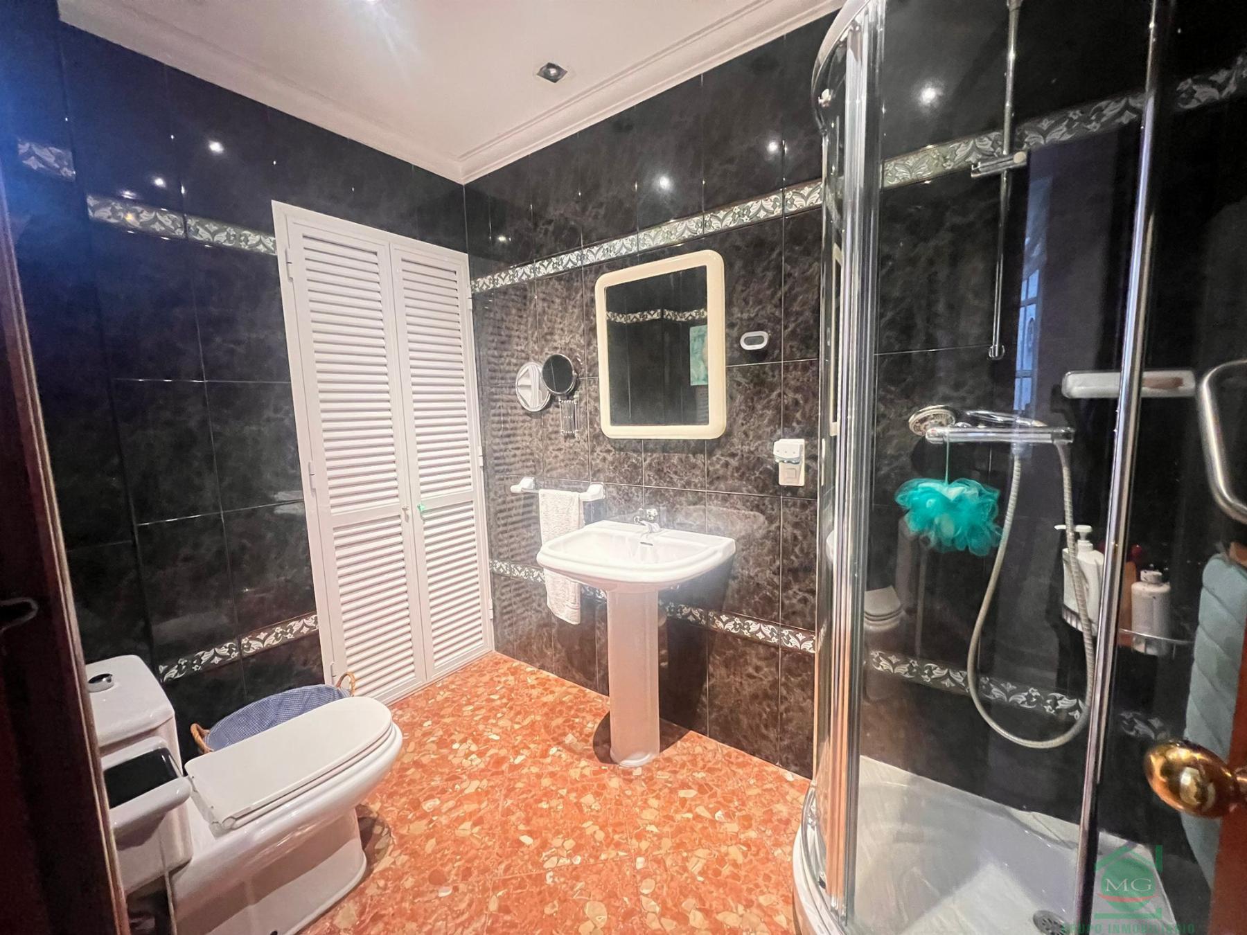 For sale of house in San Roque