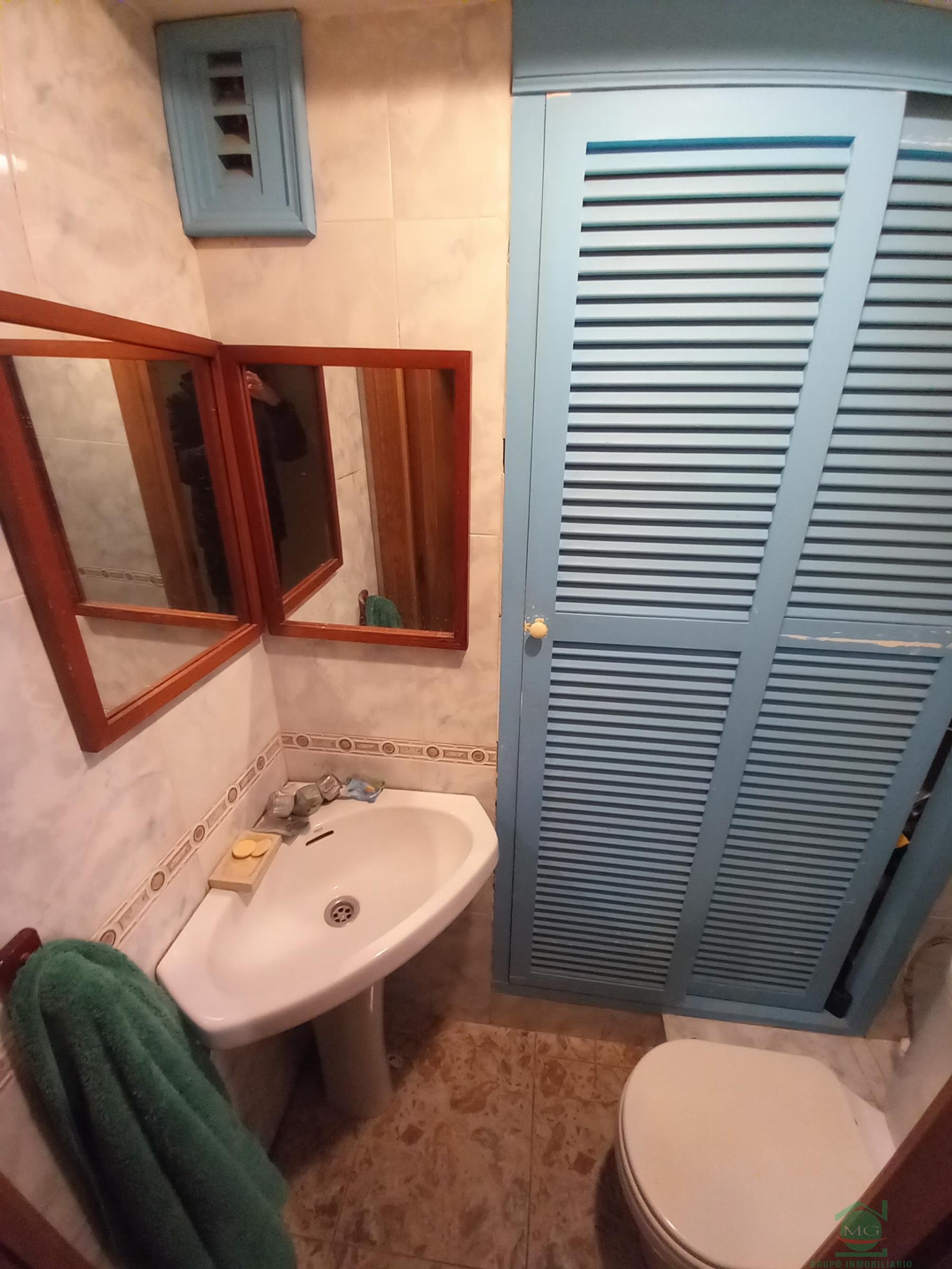 For sale of flat in La Linea de la Concepcion