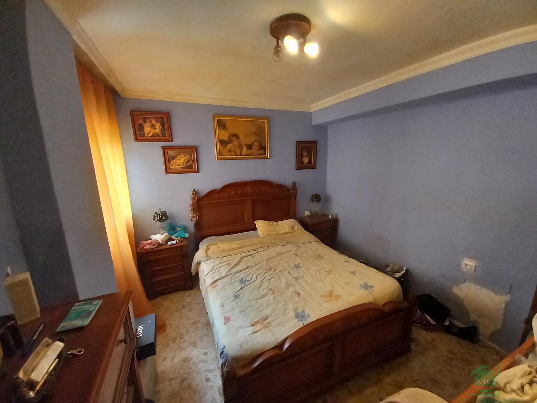 For sale of flat in La Linea de la Concepcion