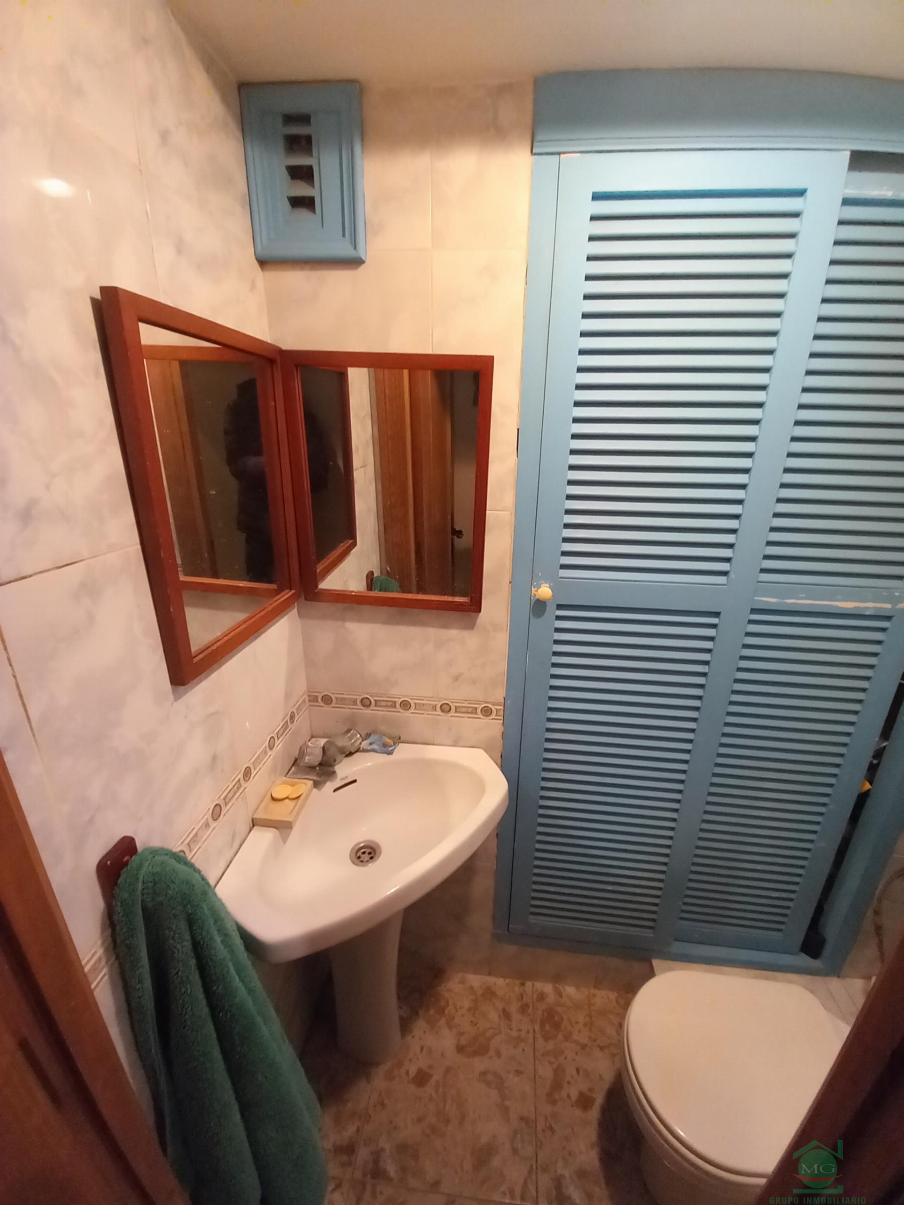 For sale of flat in La Linea de la Concepcion