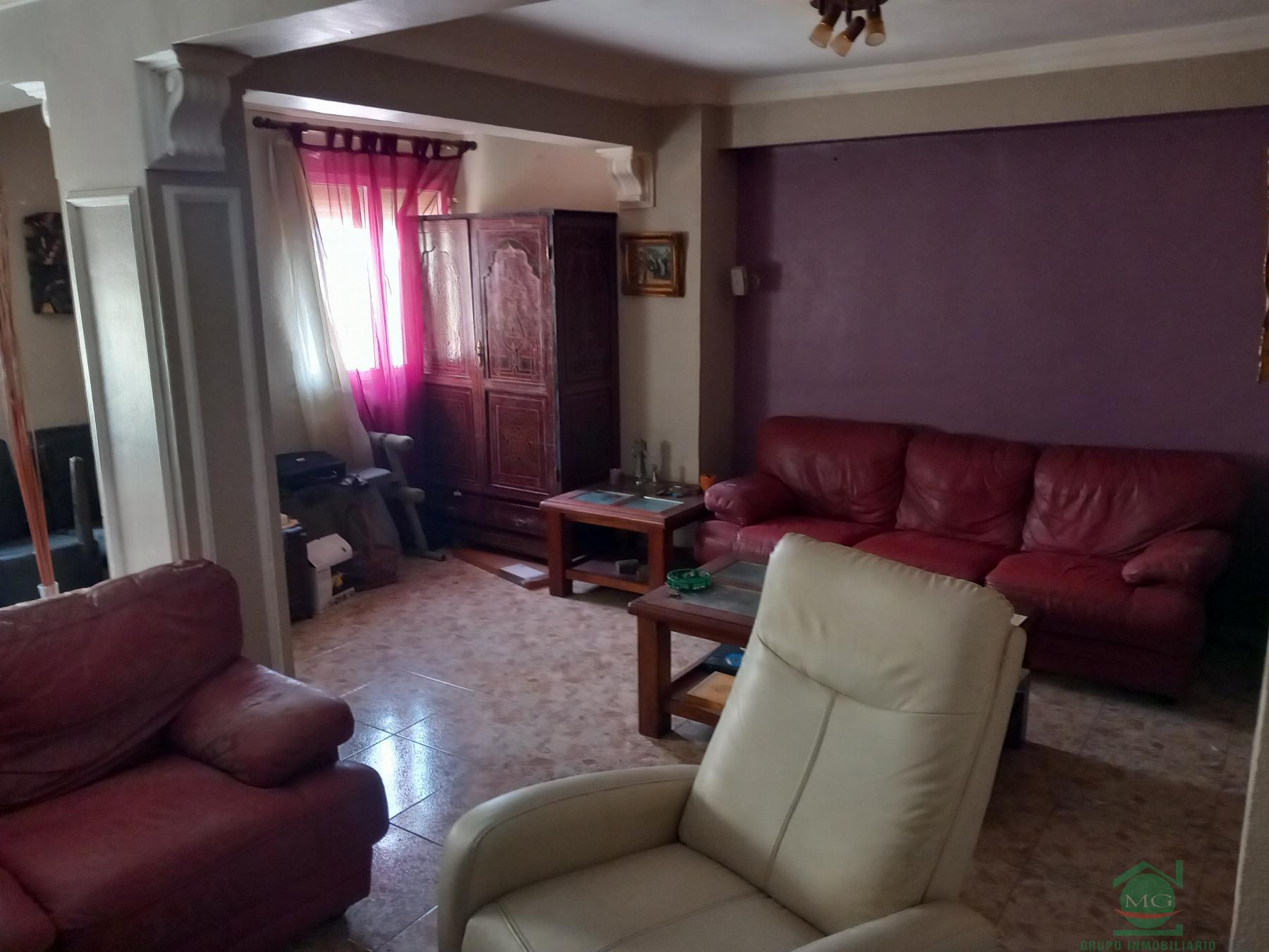 For sale of flat in La Linea de la Concepcion