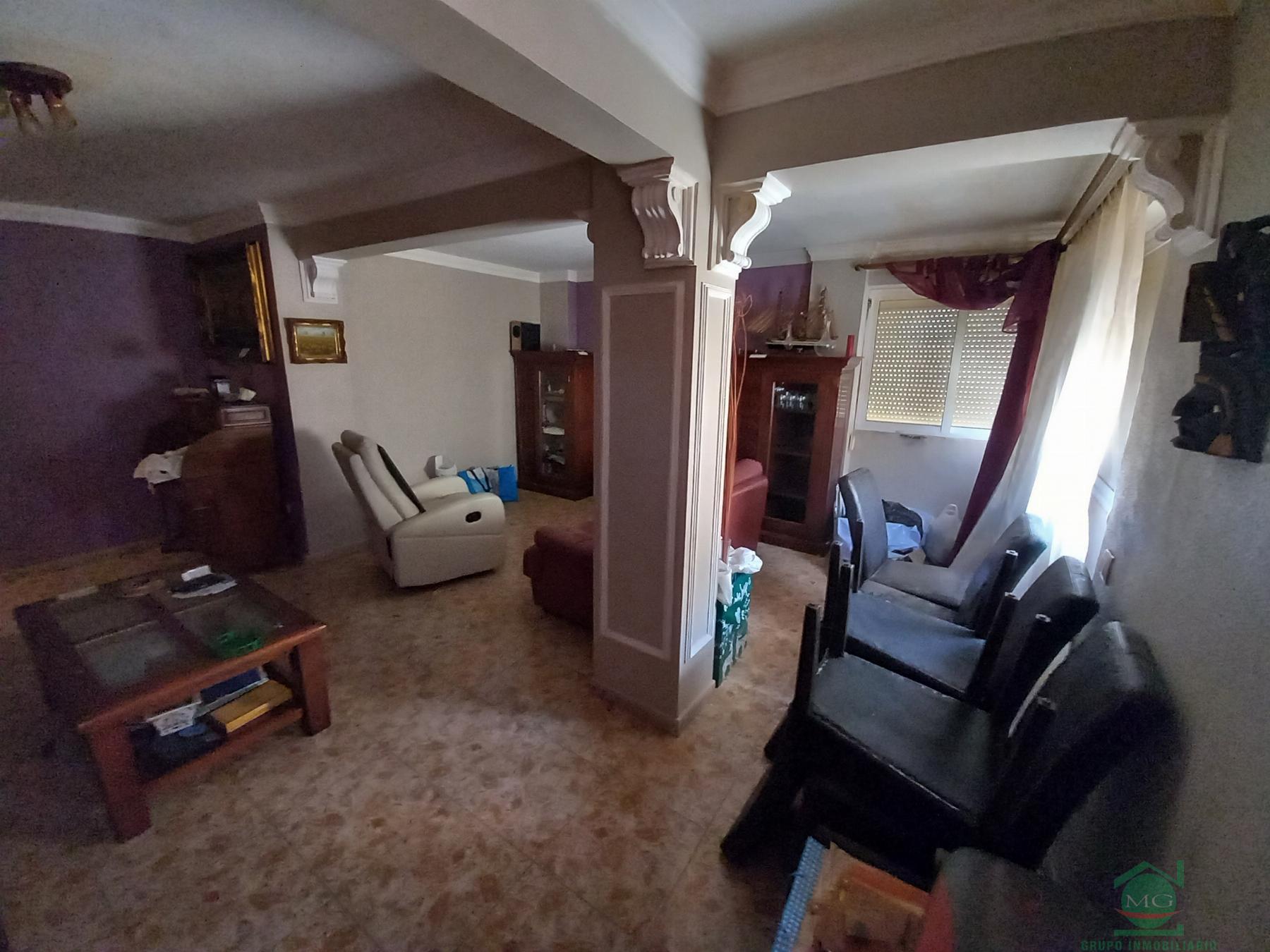 For sale of flat in La Linea de la Concepcion