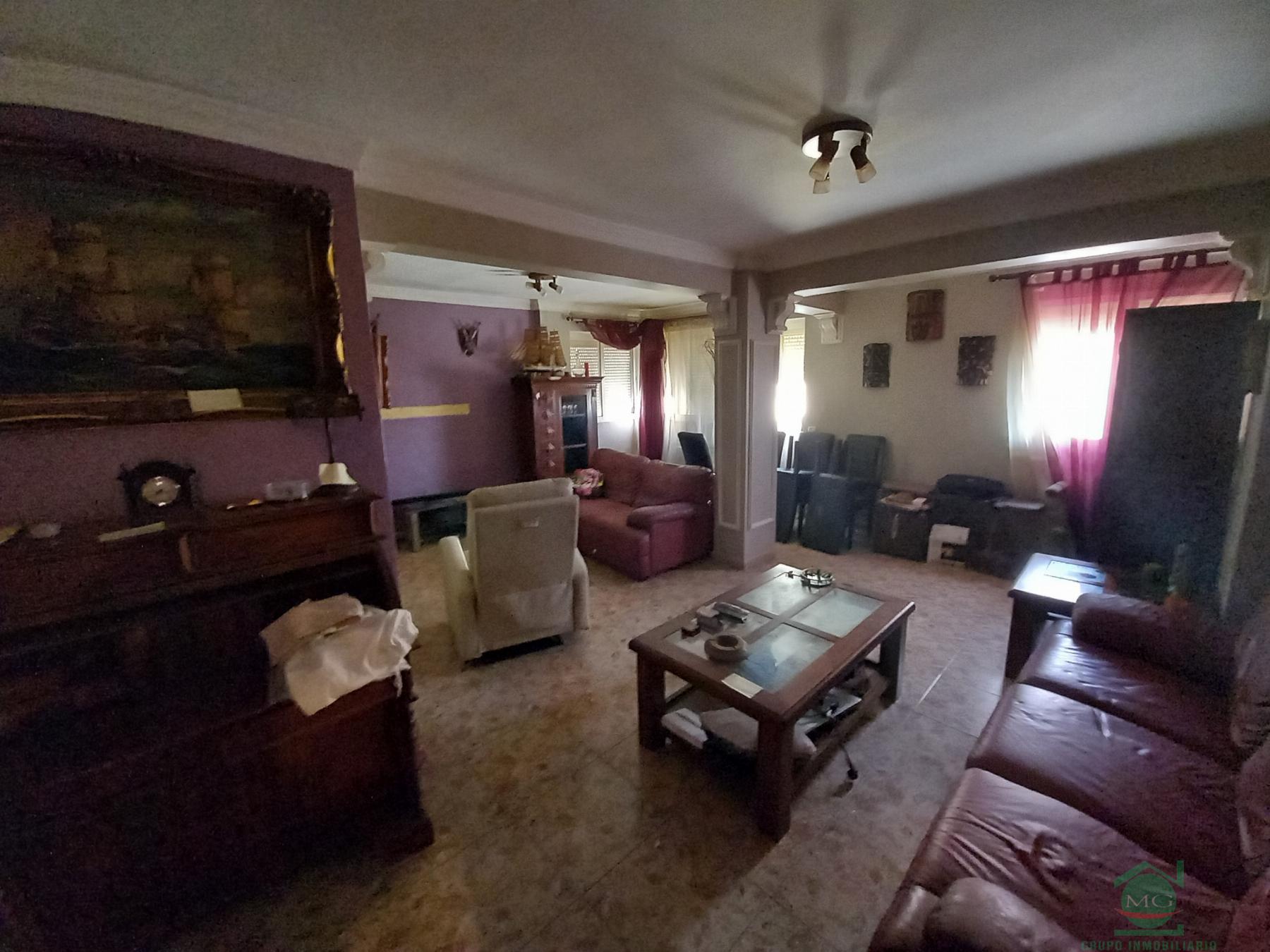 For sale of flat in La Linea de la Concepcion