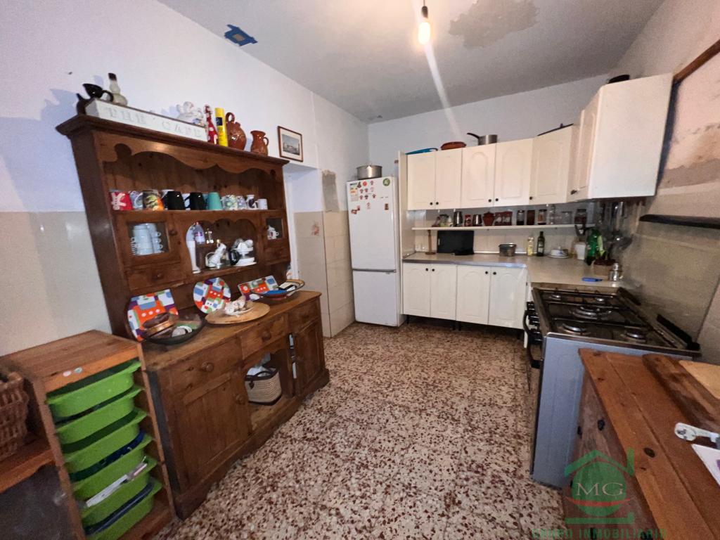 For sale of house in San Roque