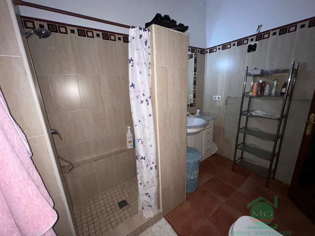 For sale of house in San Roque