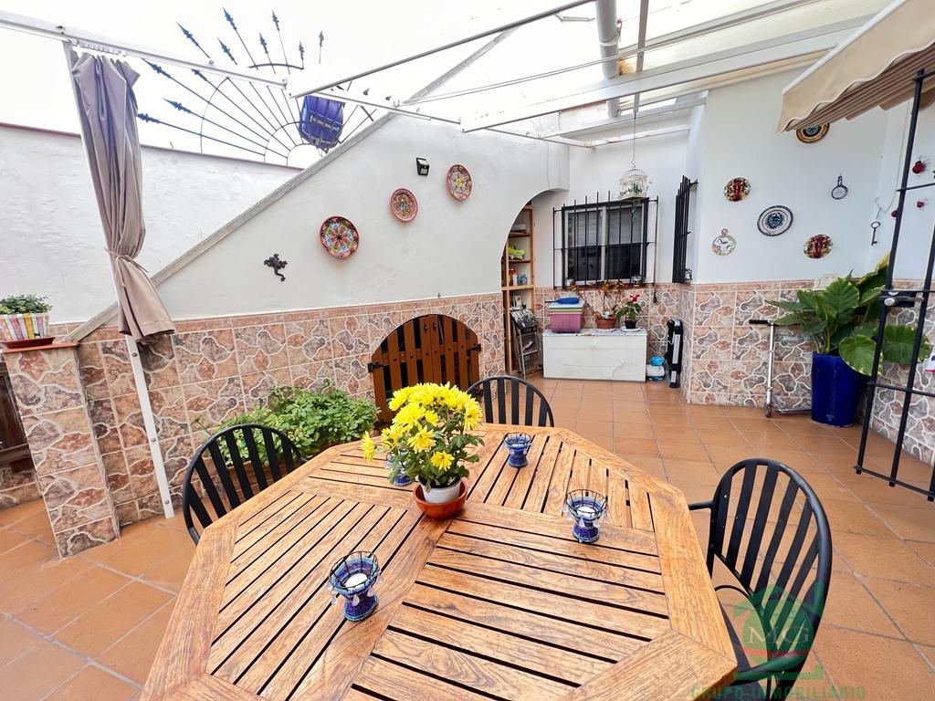 For sale of house in Campamento