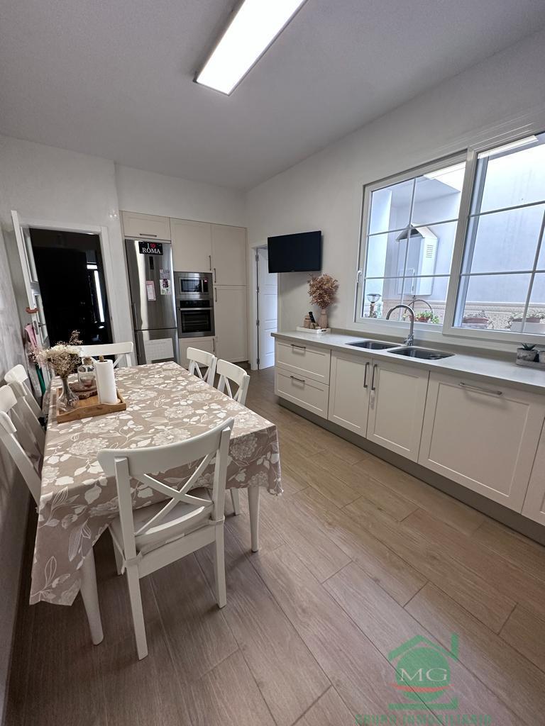 For sale of house in San Roque