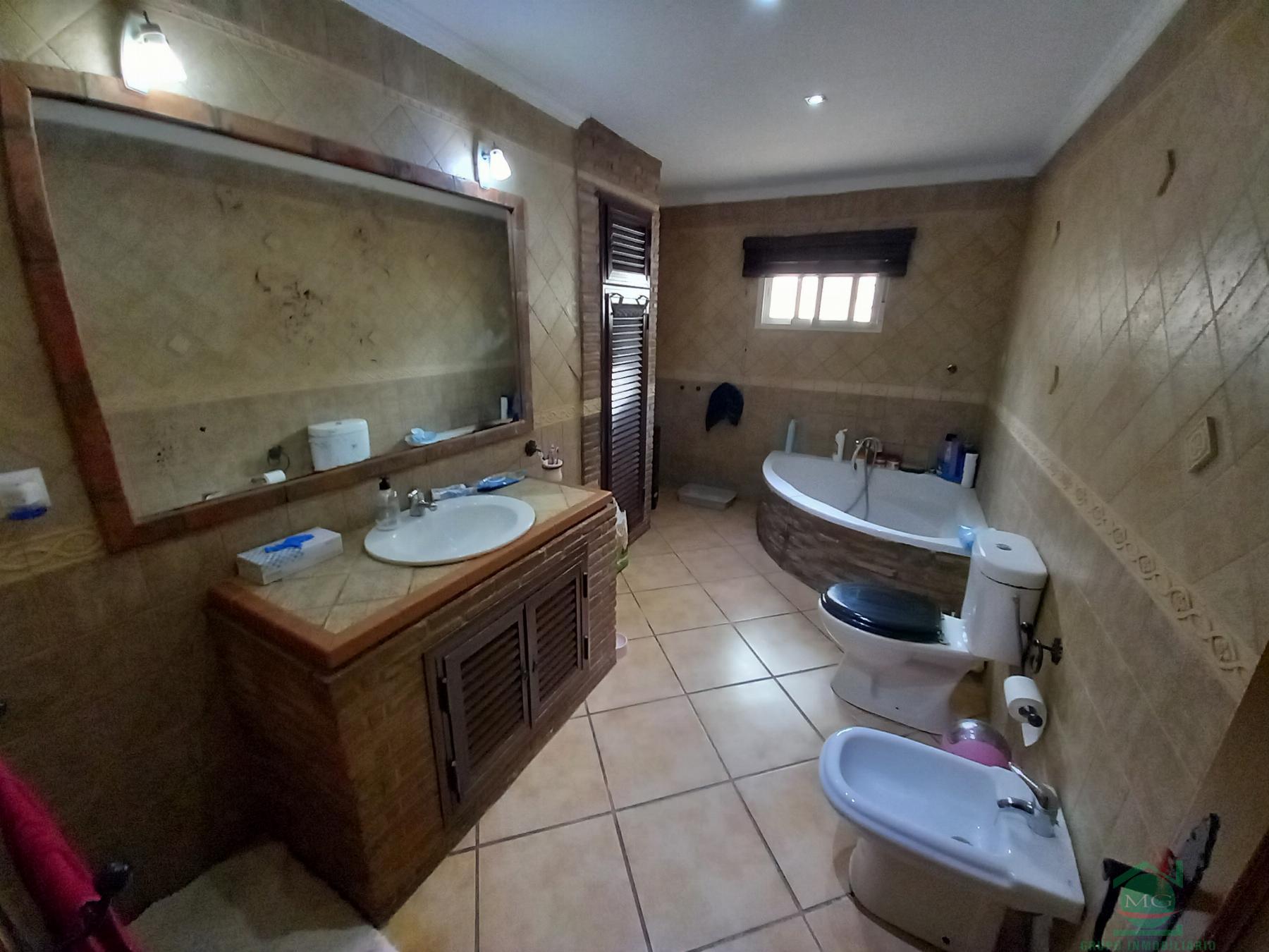 For sale of house in La Linea de la Concepcion