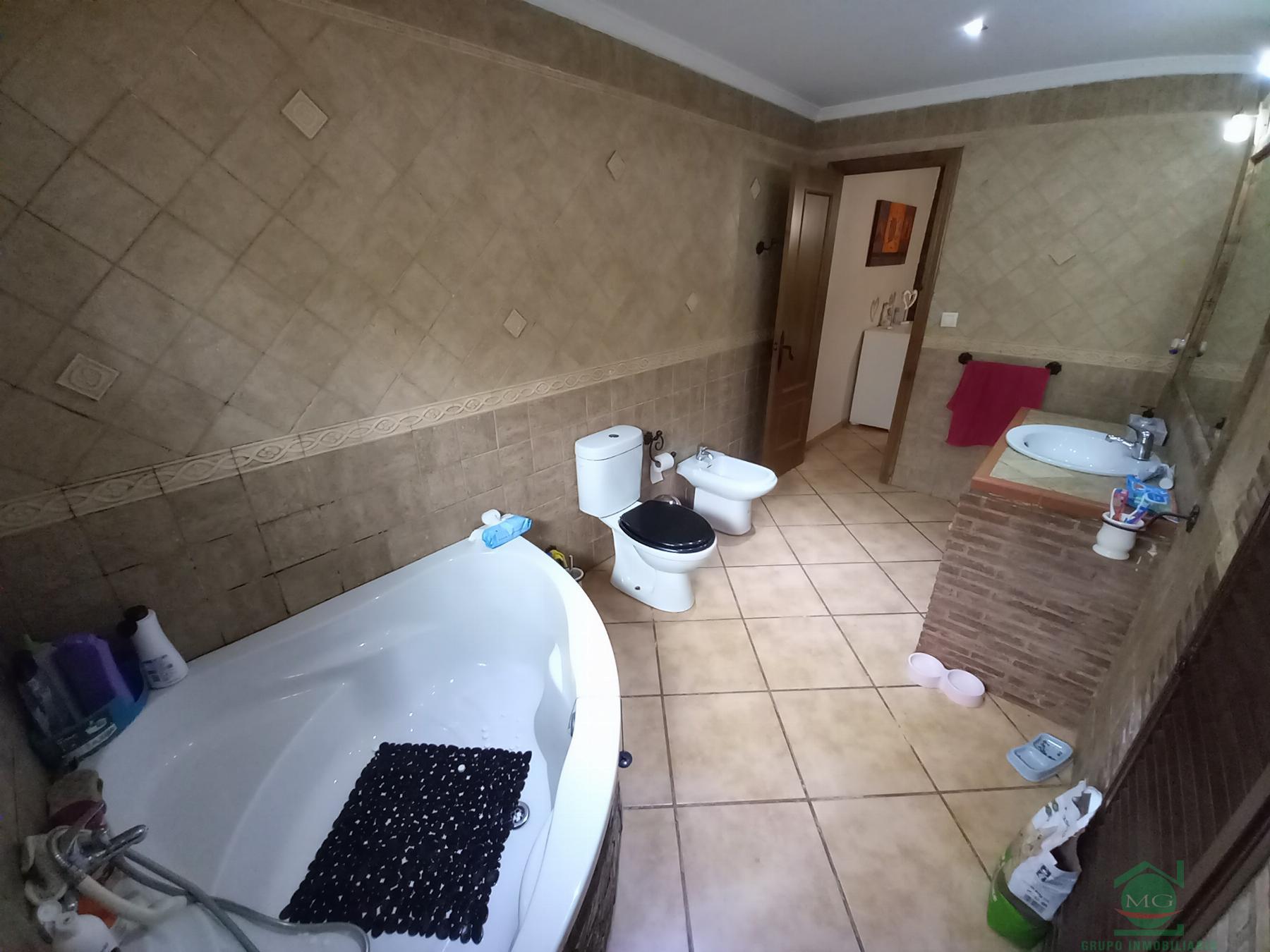For sale of house in La Linea de la Concepcion