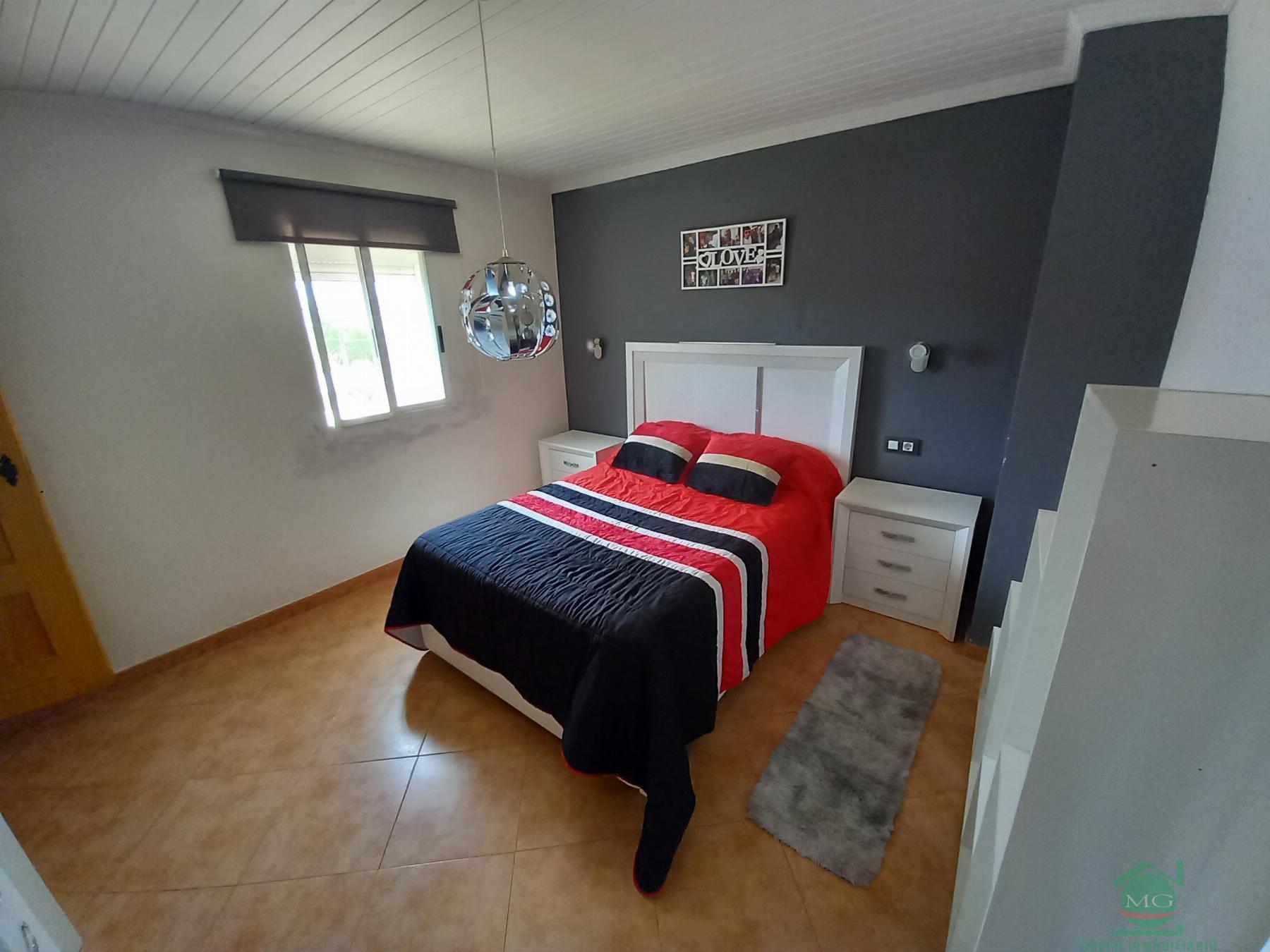 For sale of house in La Linea de la Concepcion