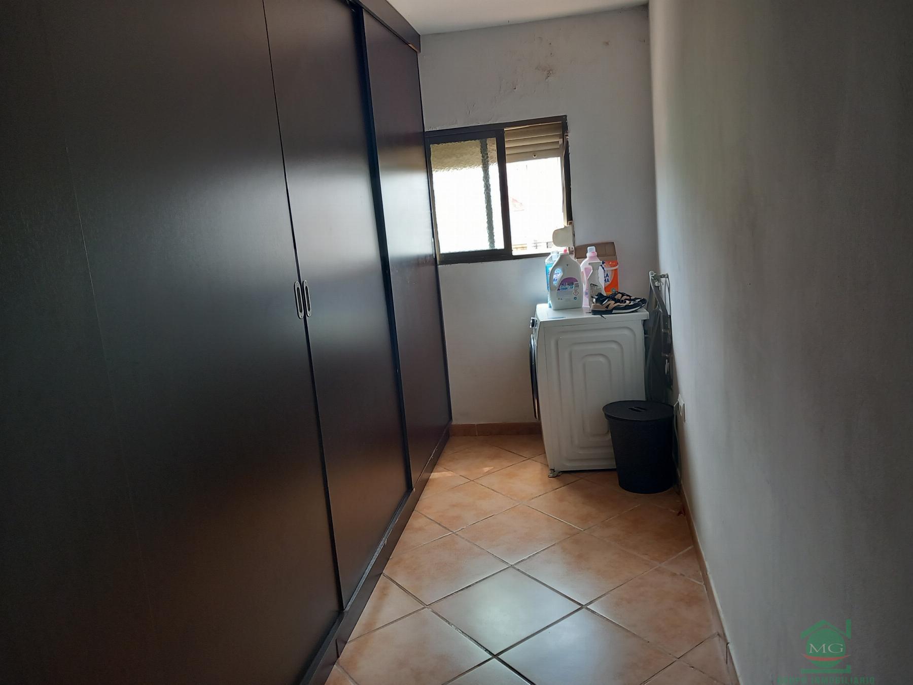 For sale of house in La Linea de la Concepcion