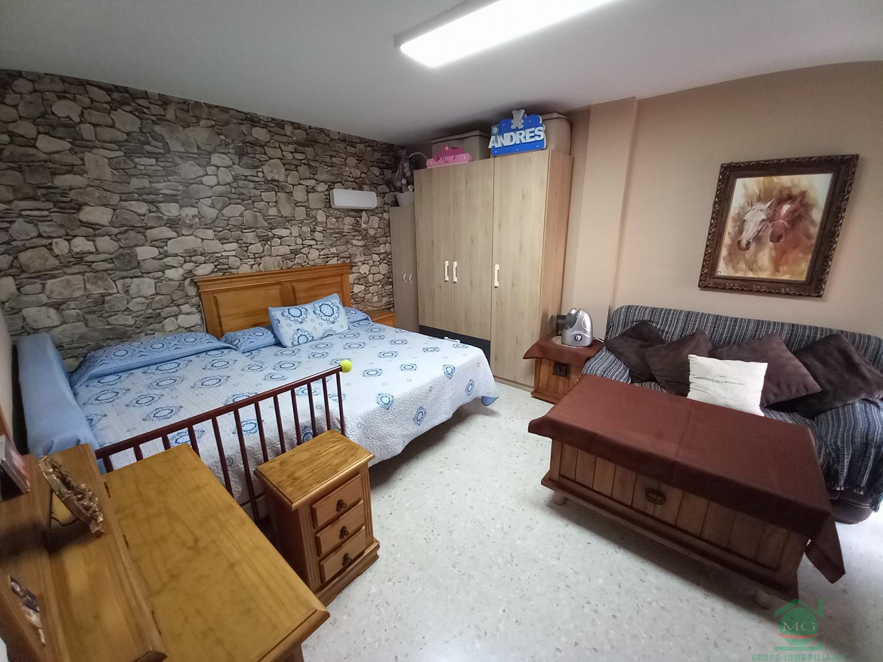 For sale of flat in Puente Mayorga