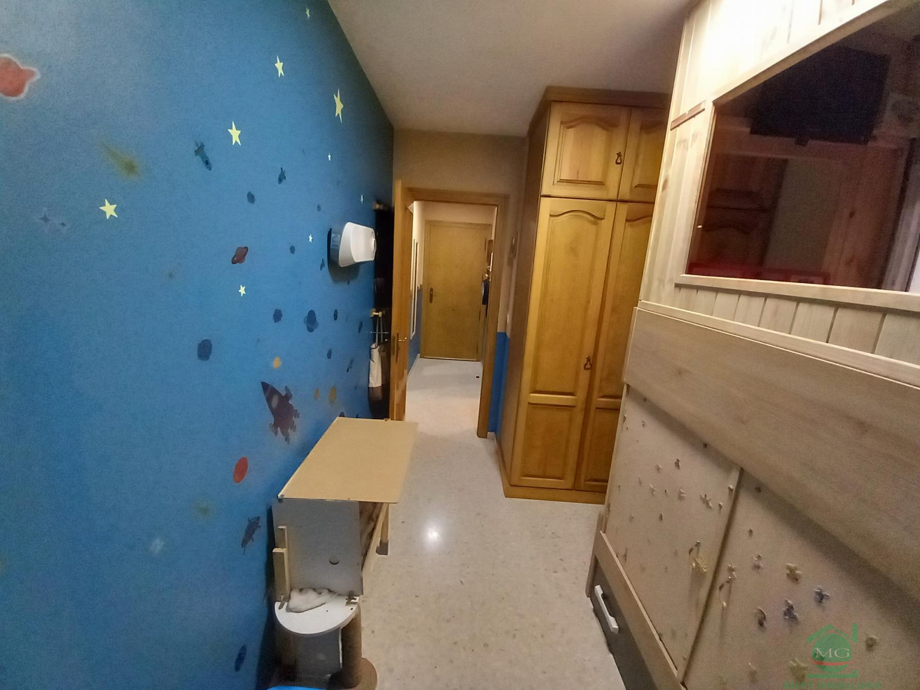 For sale of flat in Puente Mayorga