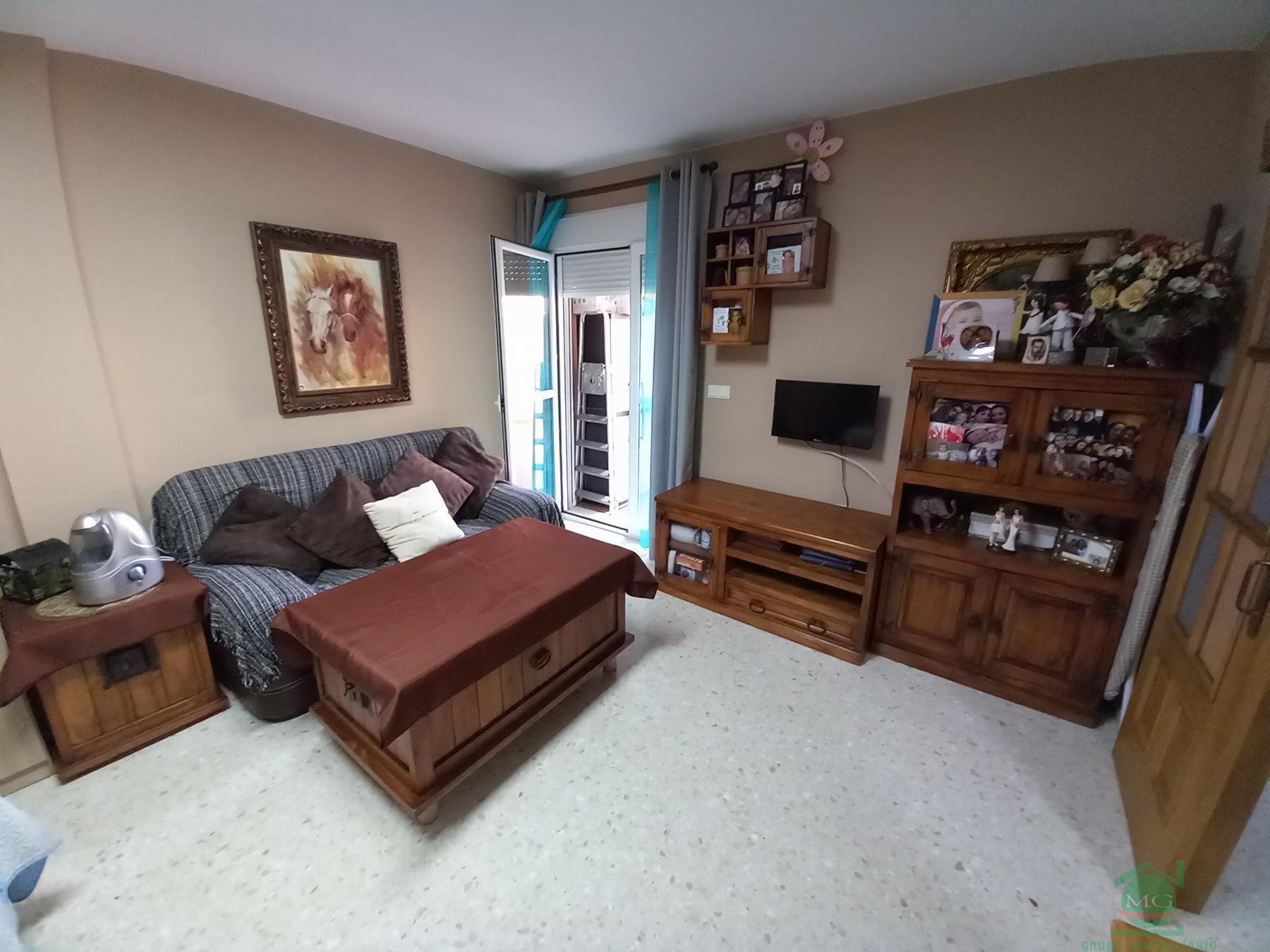 For sale of flat in Puente Mayorga