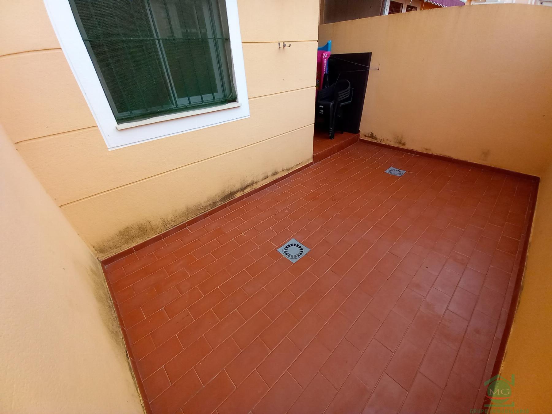 For sale of flat in Puente Mayorga