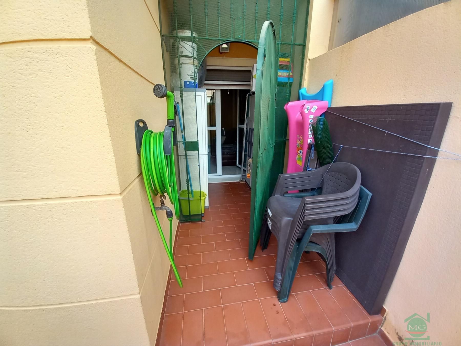 For sale of flat in Puente Mayorga