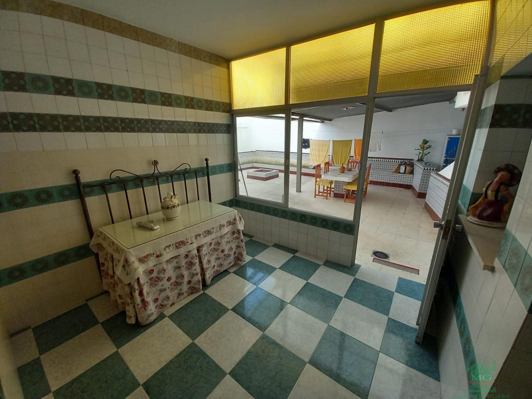 For sale of house in San Roque