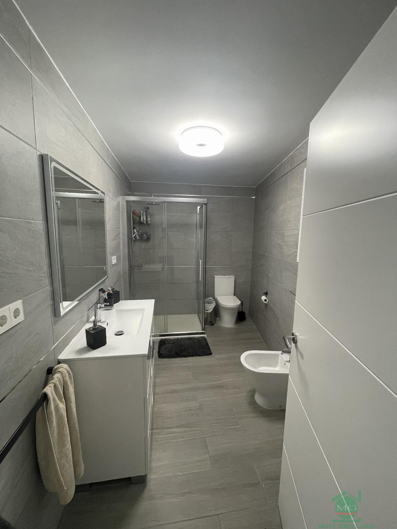 For sale of house in San Enrique de Guadiaro