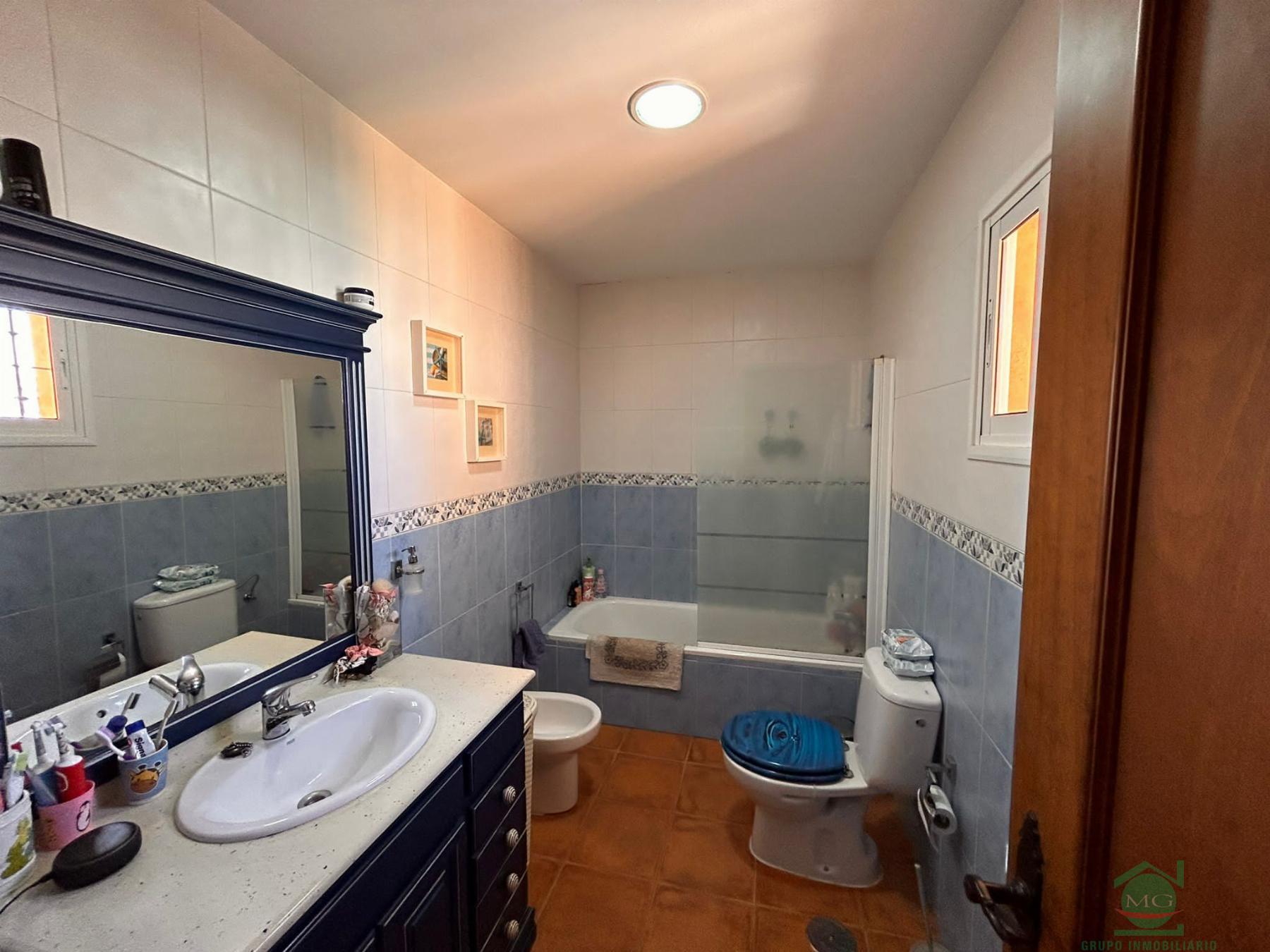 For sale of house in Los Barrios
