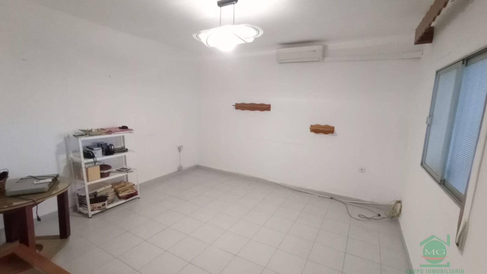 For sale of house in San Roque