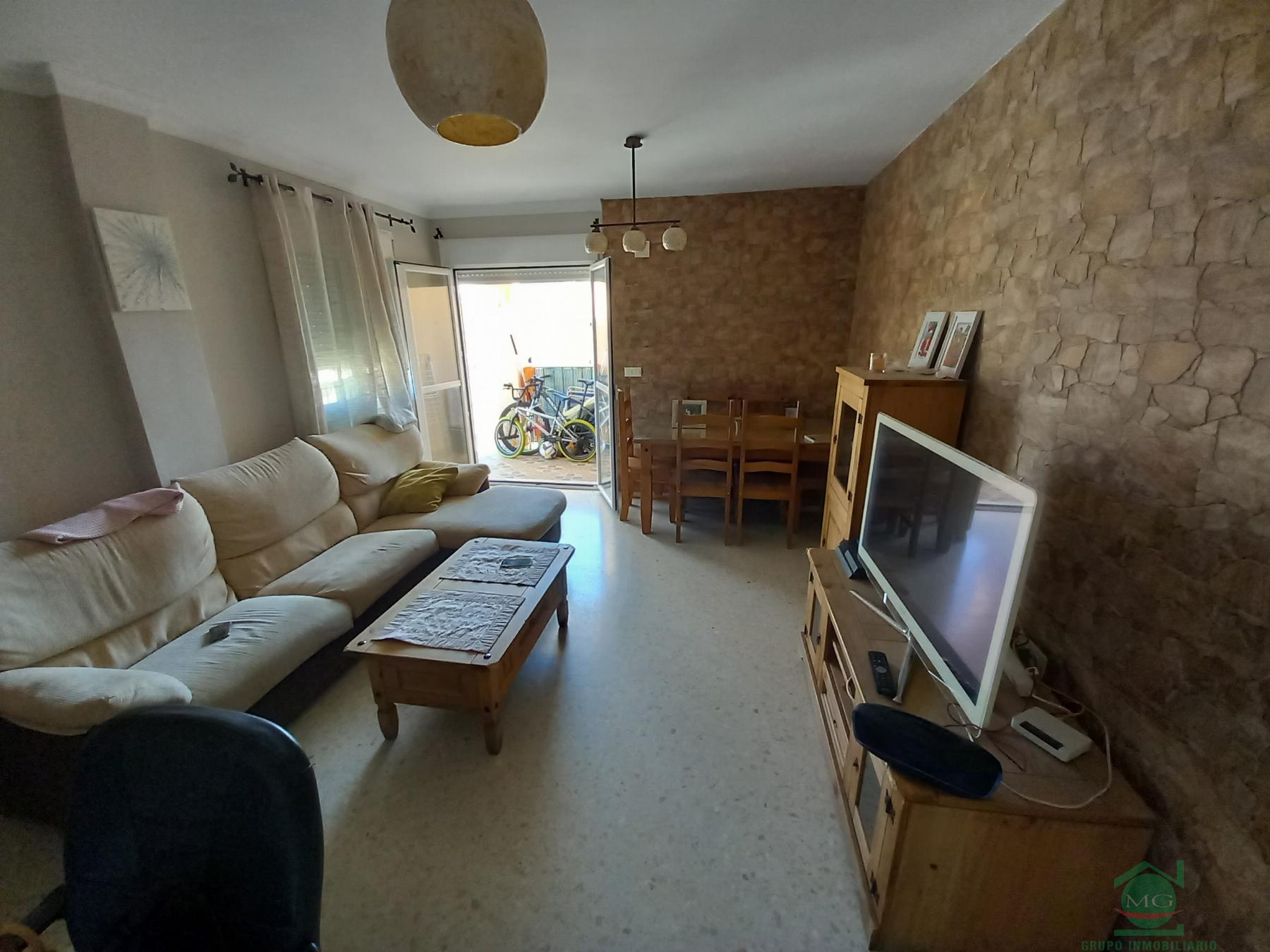 For sale of flat in Puente Mayorga