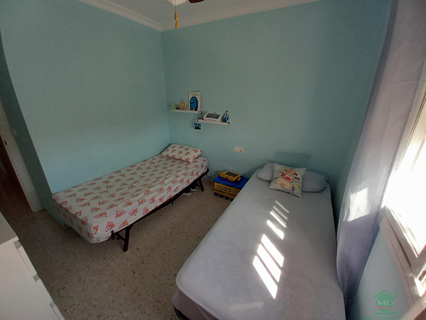 For sale of flat in Puente Mayorga