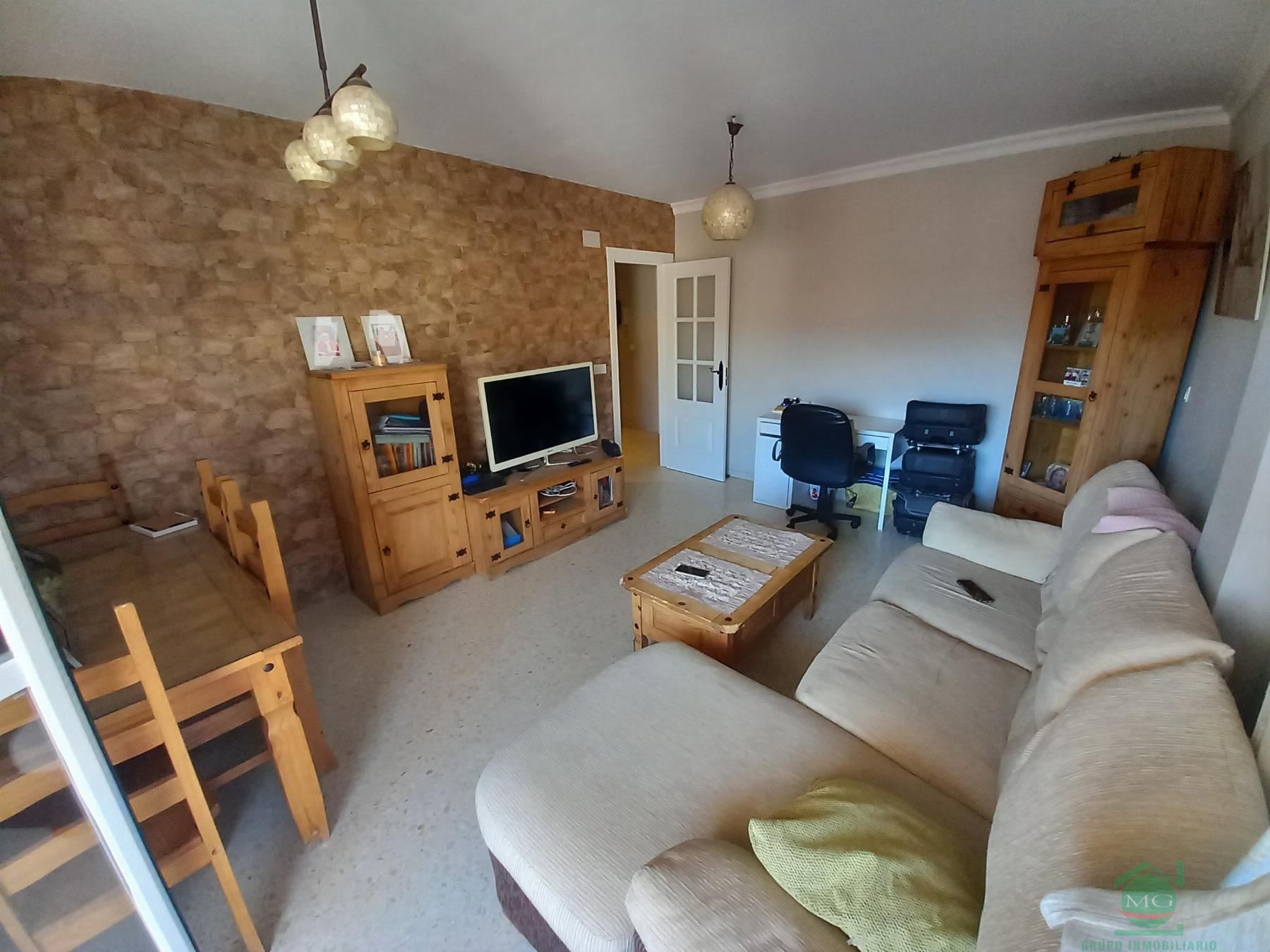 For sale of flat in Puente Mayorga