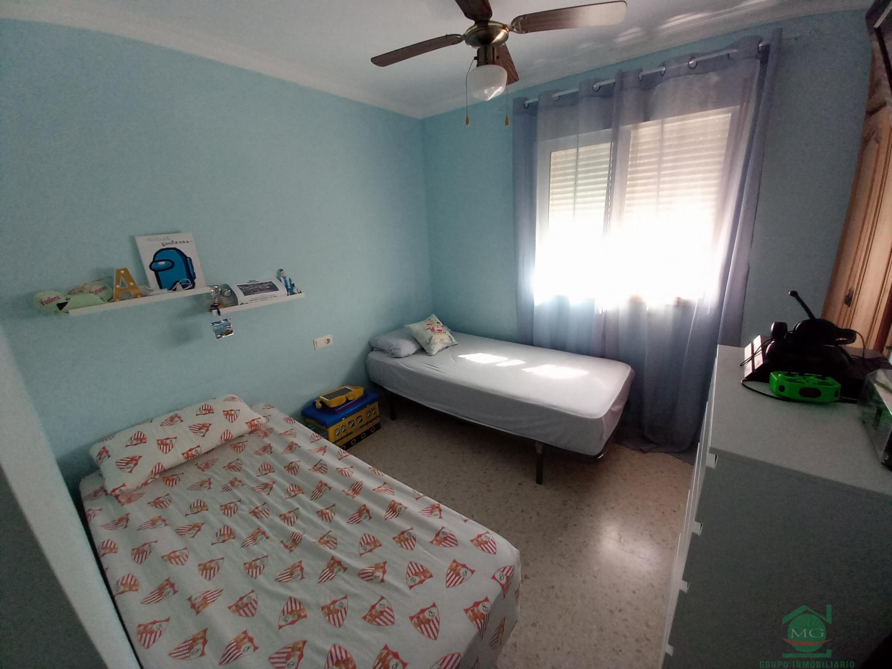 For sale of flat in Puente Mayorga