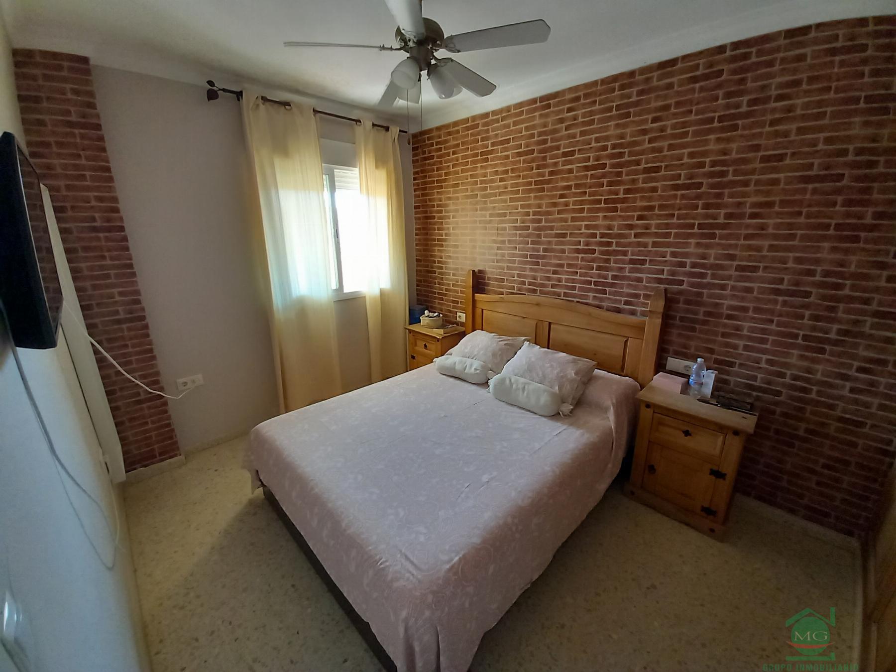 For sale of flat in Puente Mayorga