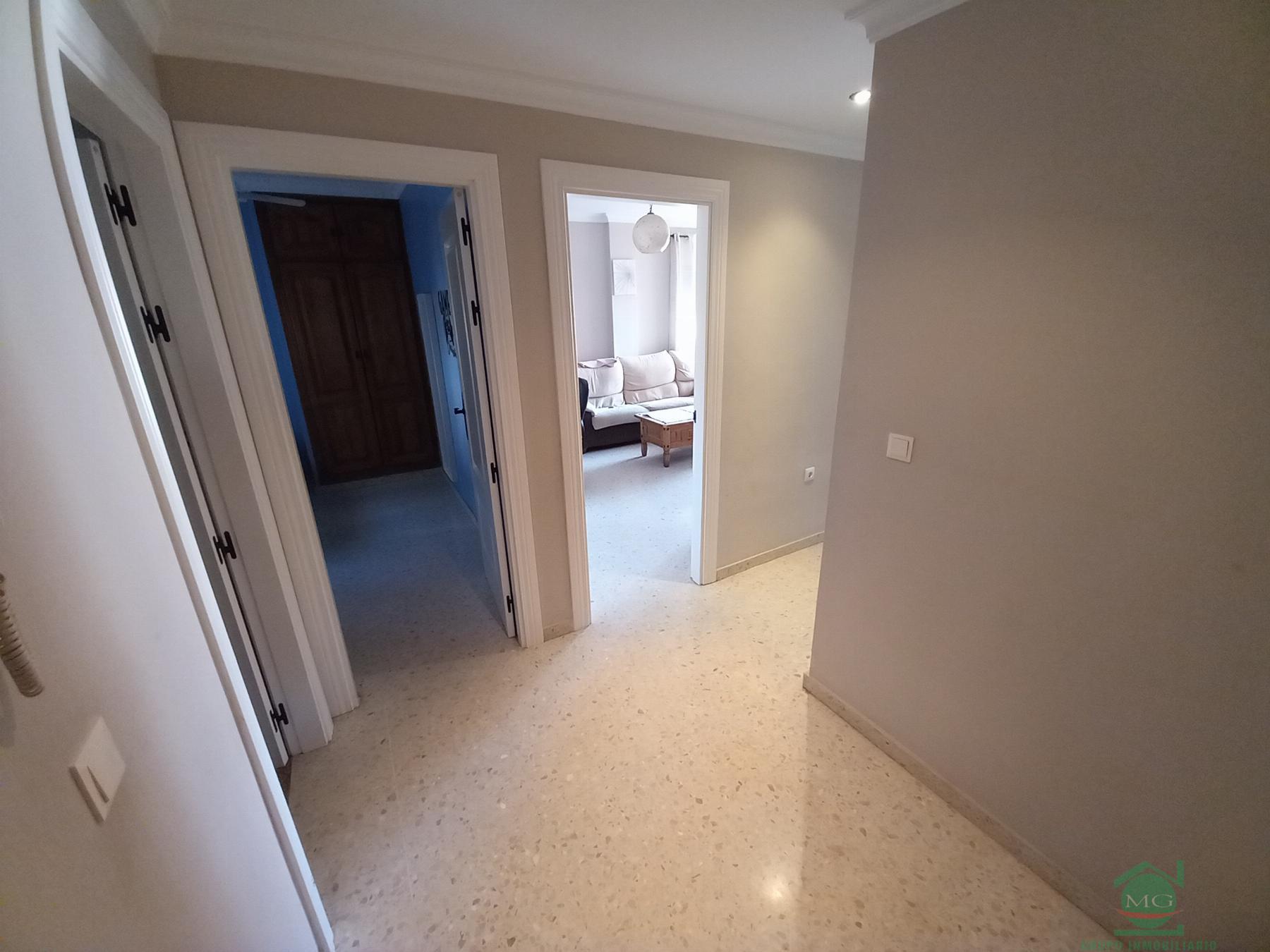 For sale of flat in Puente Mayorga