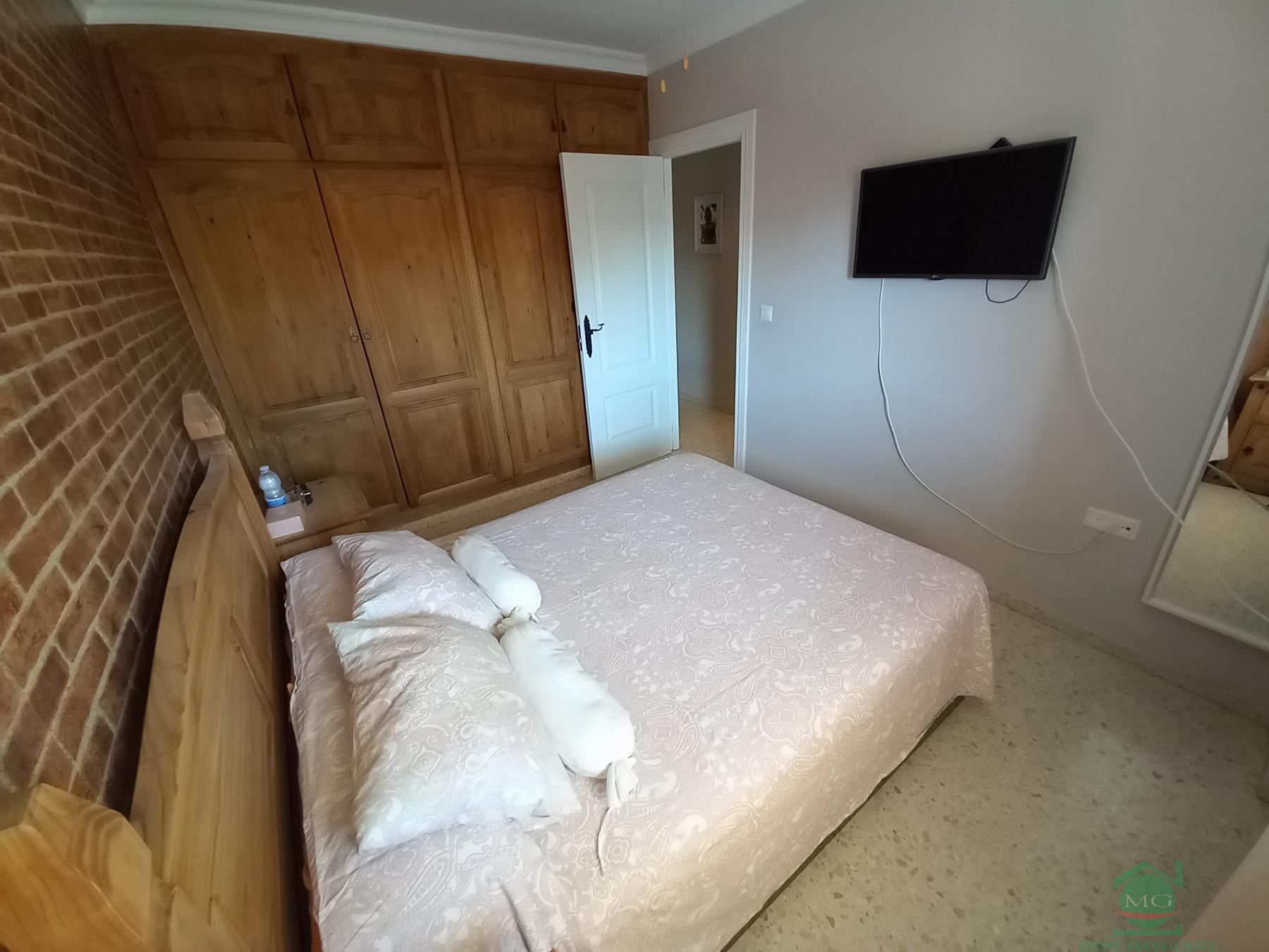 For sale of flat in Puente Mayorga