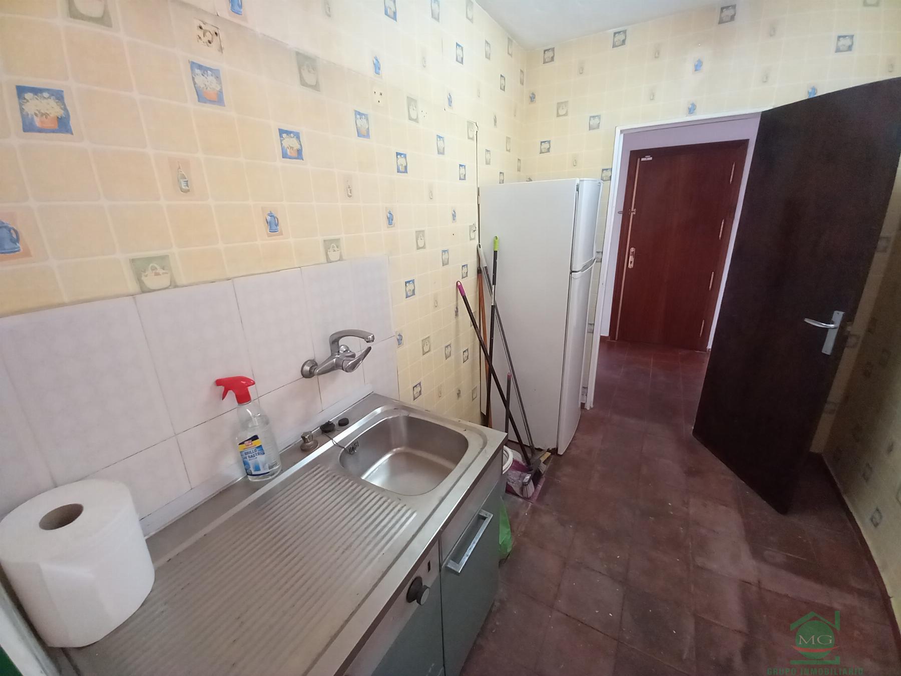 For sale of flat in La Linea de la Concepcion