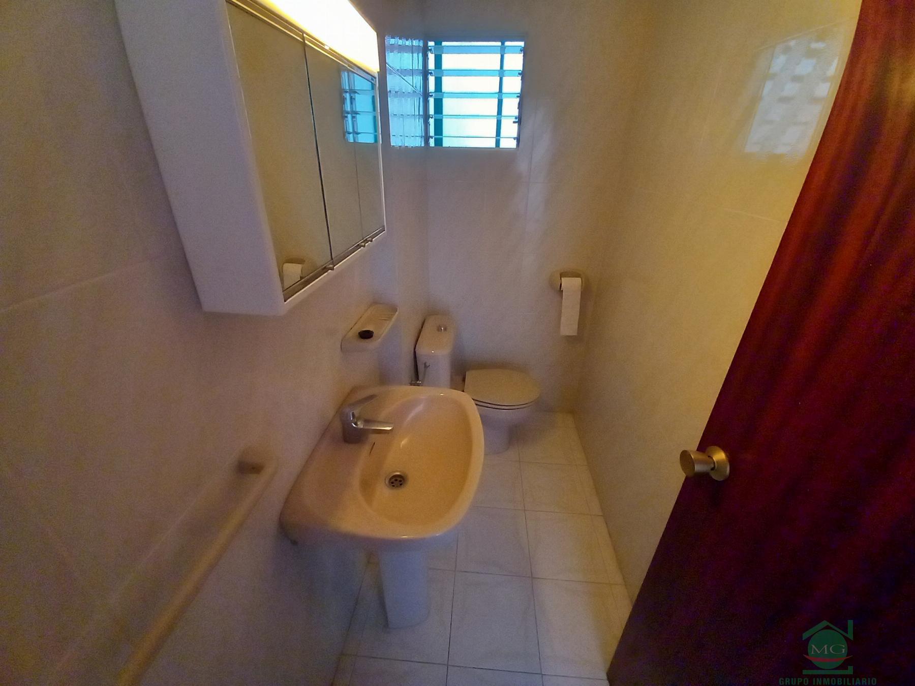 For sale of flat in La Linea de la Concepcion