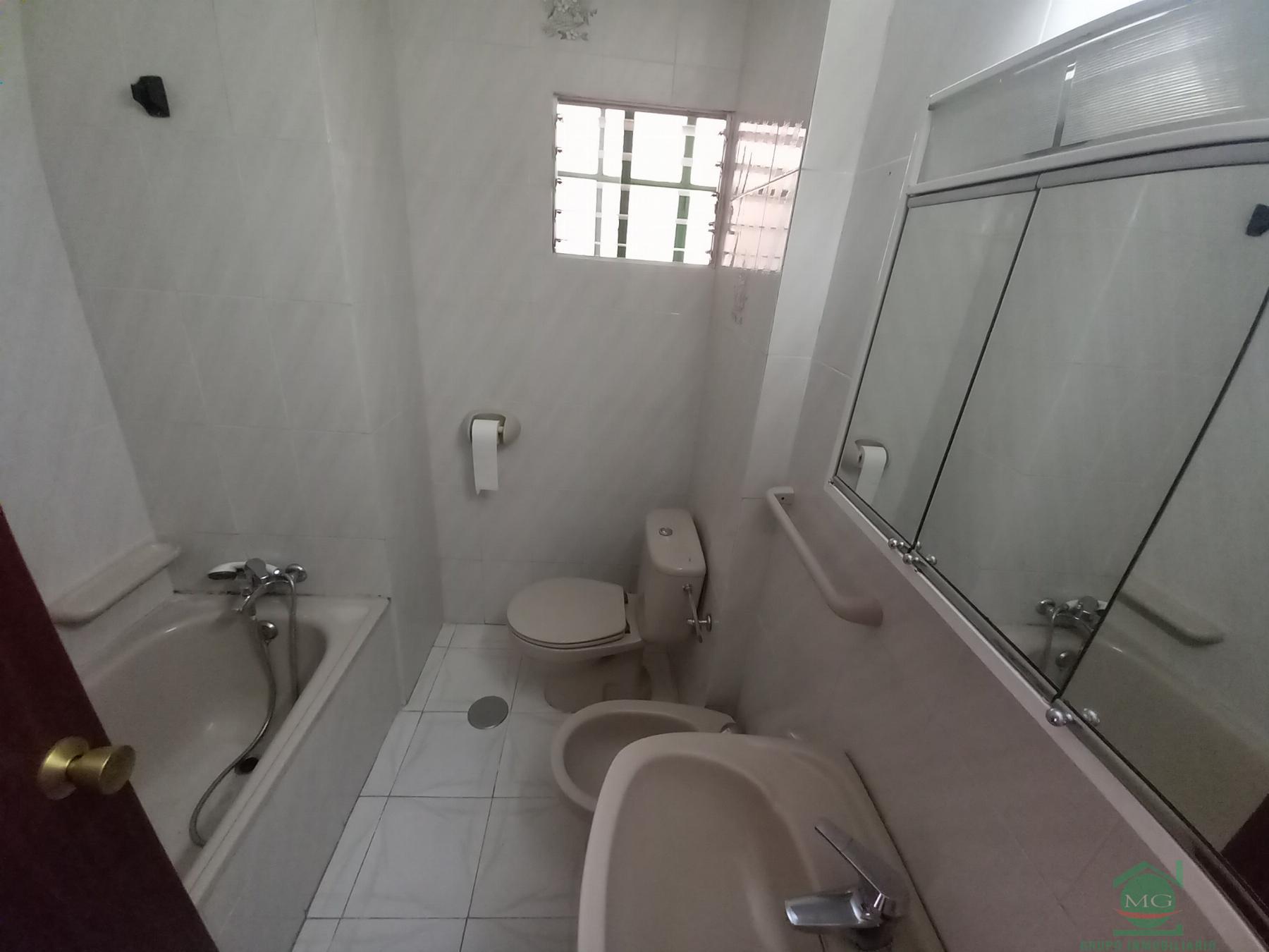 For sale of flat in La Linea de la Concepcion