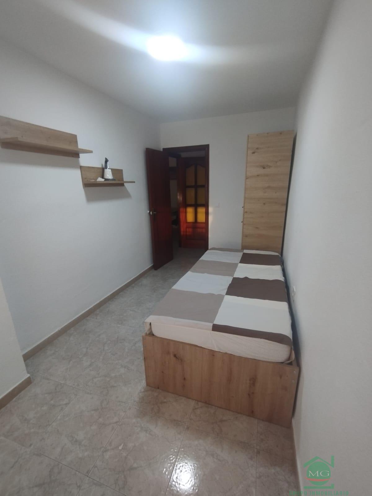 For rent of house in Algeciras