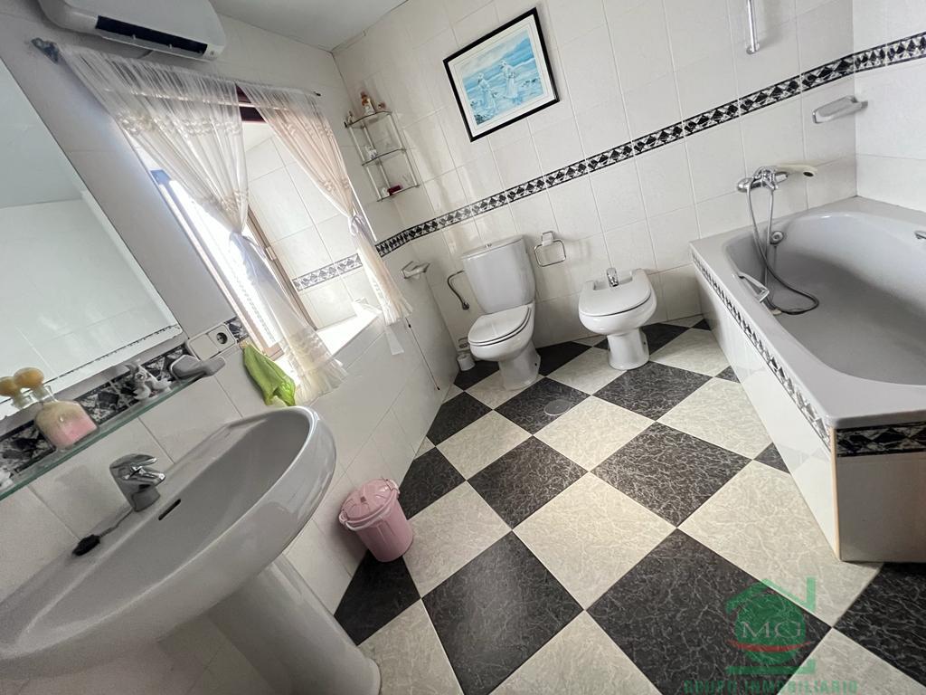 For sale of house in San Roque