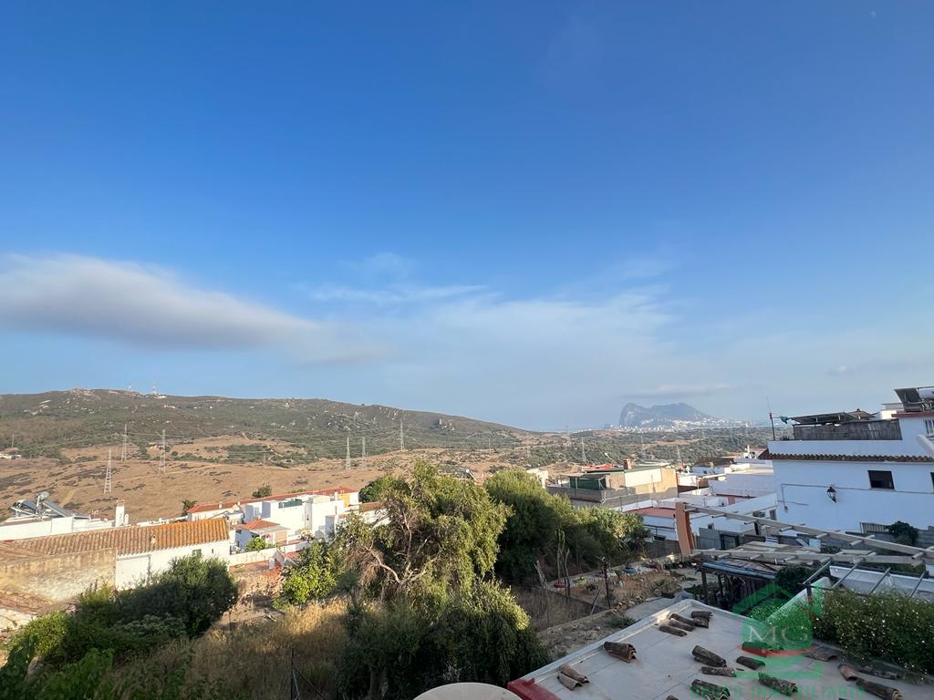 For sale of house in San Roque