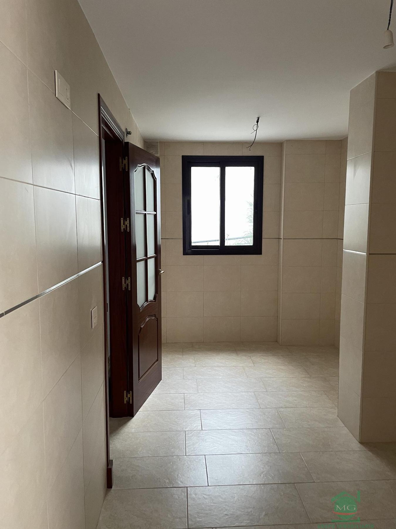 For sale of flat in Alcalá de los Gazules