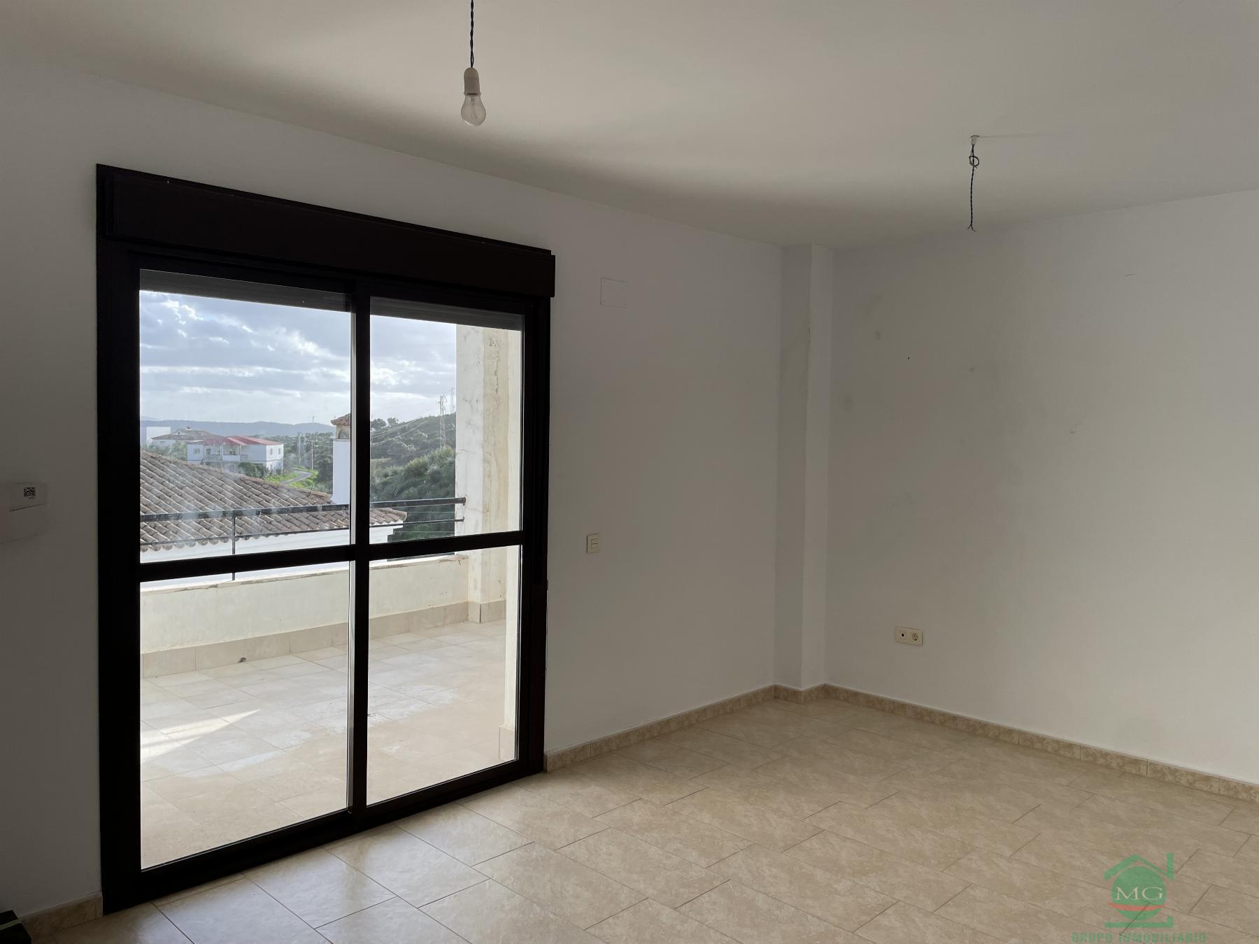 For sale of flat in Alcalá de los Gazules