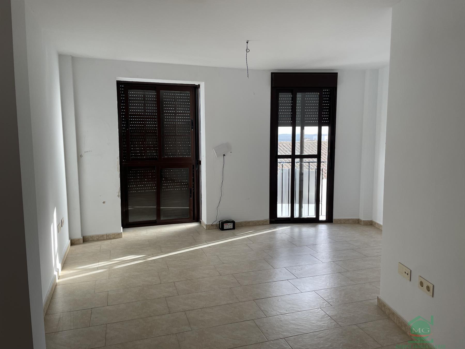 For sale of flat in Alcalá de los Gazules