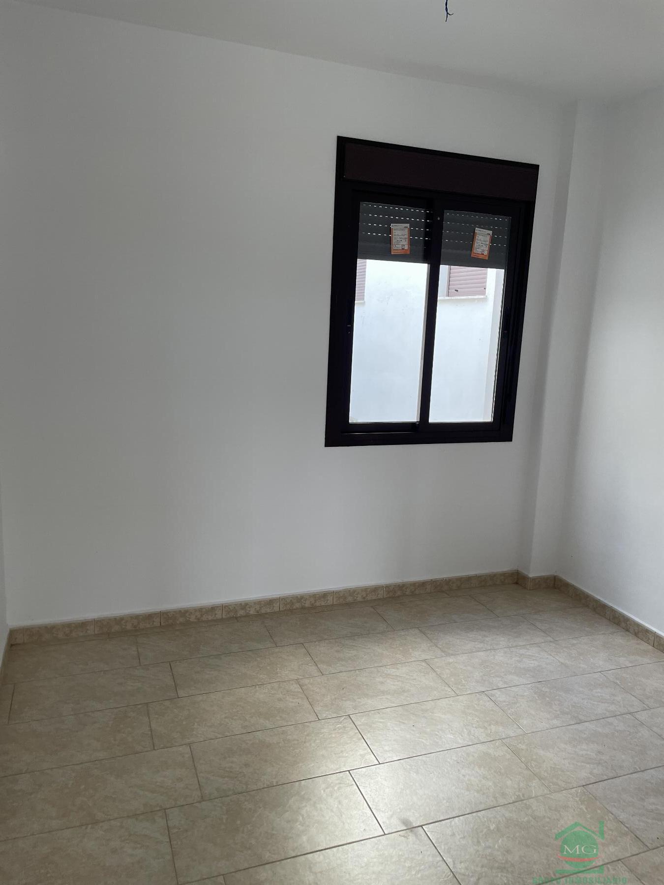 For sale of flat in Alcalá de los Gazules