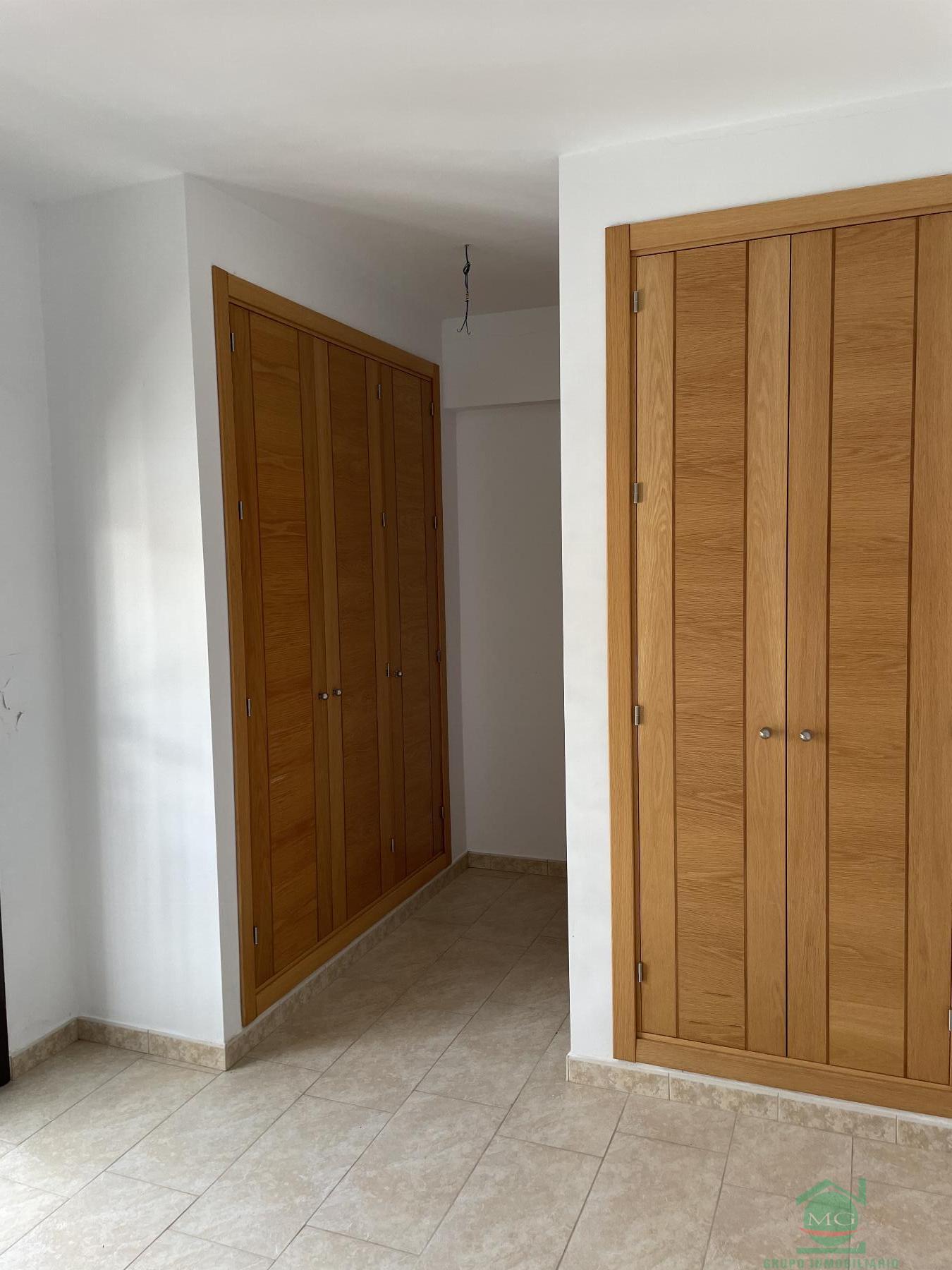 For sale of flat in Alcalá de los Gazules
