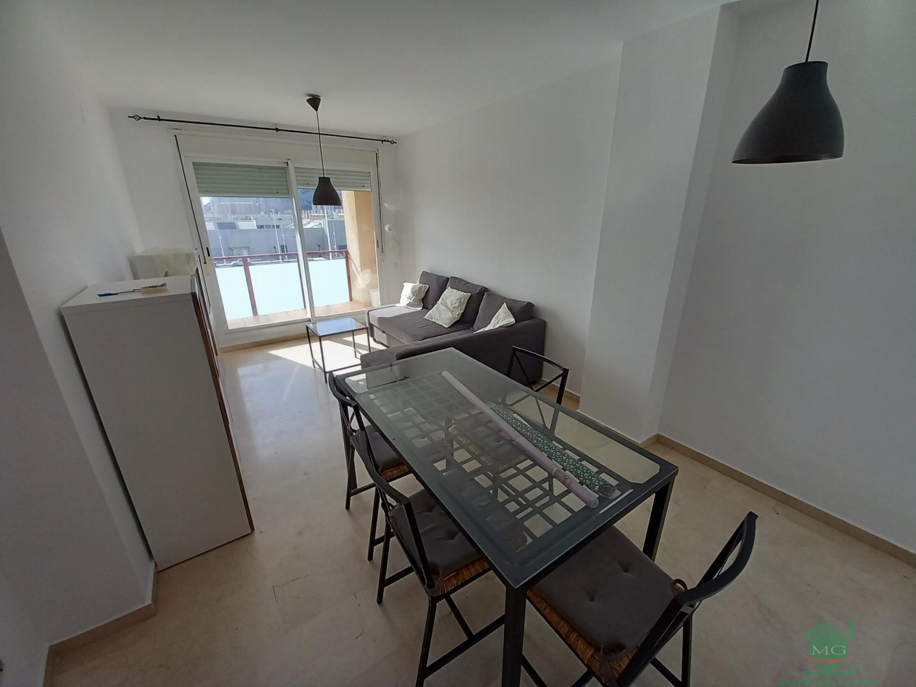 For sale of flat in La Linea de la Concepcion