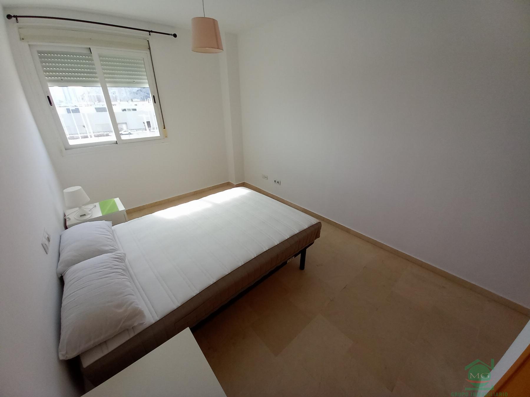 For sale of flat in La Linea de la Concepcion