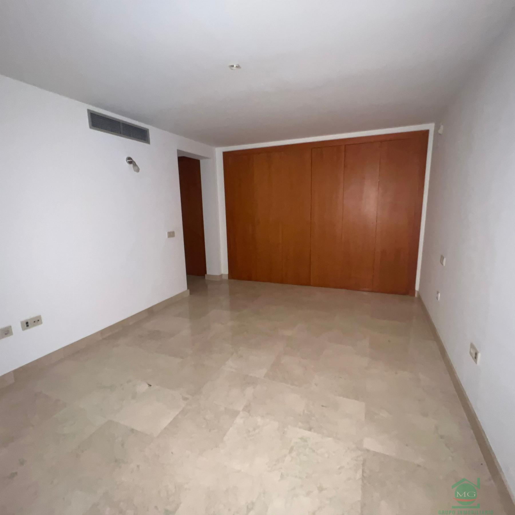 For sale of villa in Sotogrande