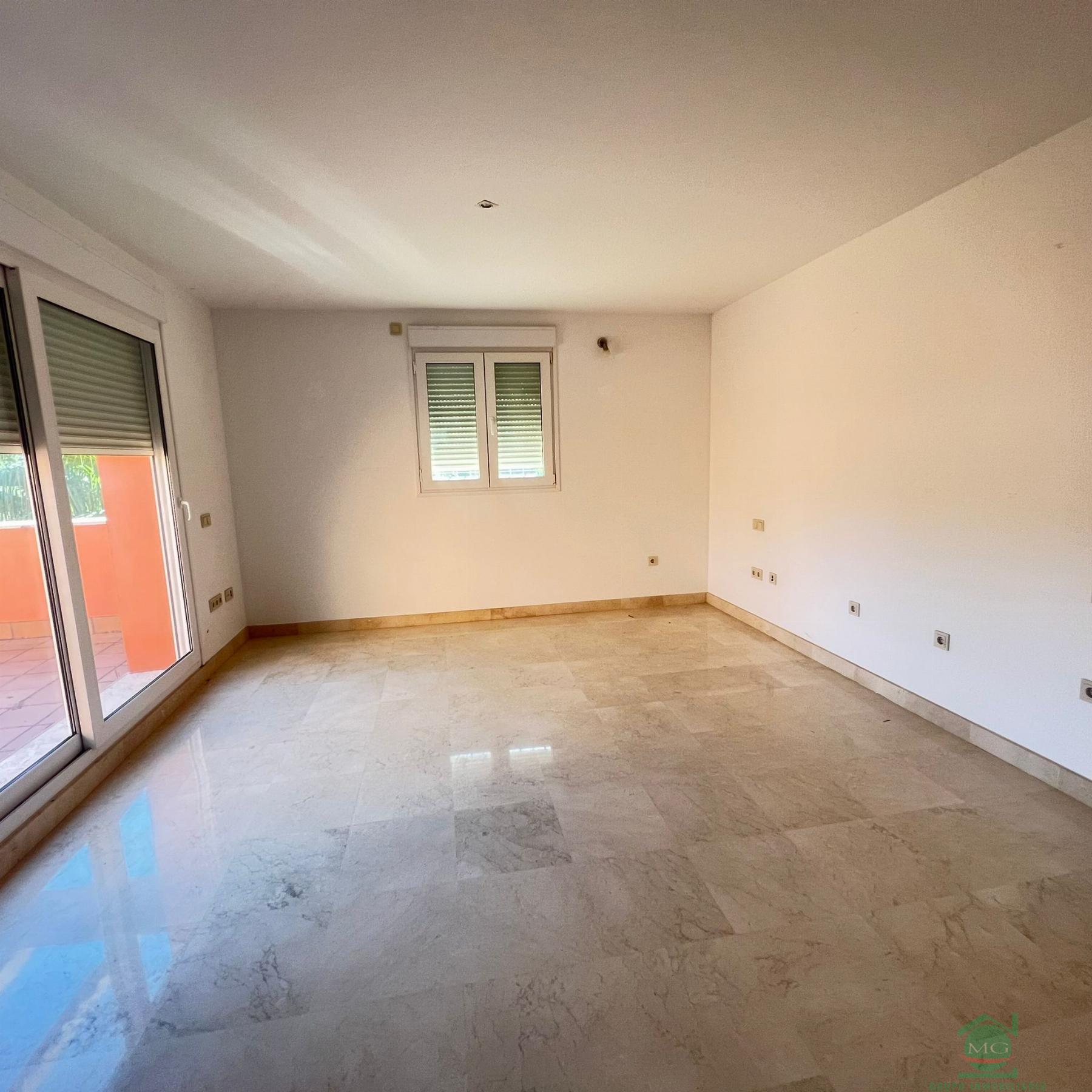 For sale of villa in Sotogrande