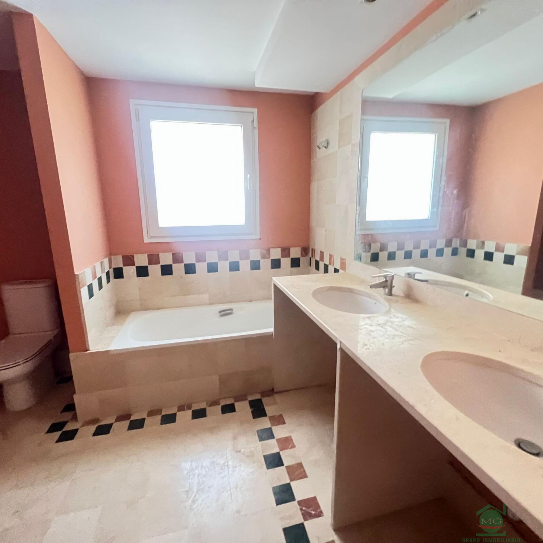 For sale of villa in Sotogrande