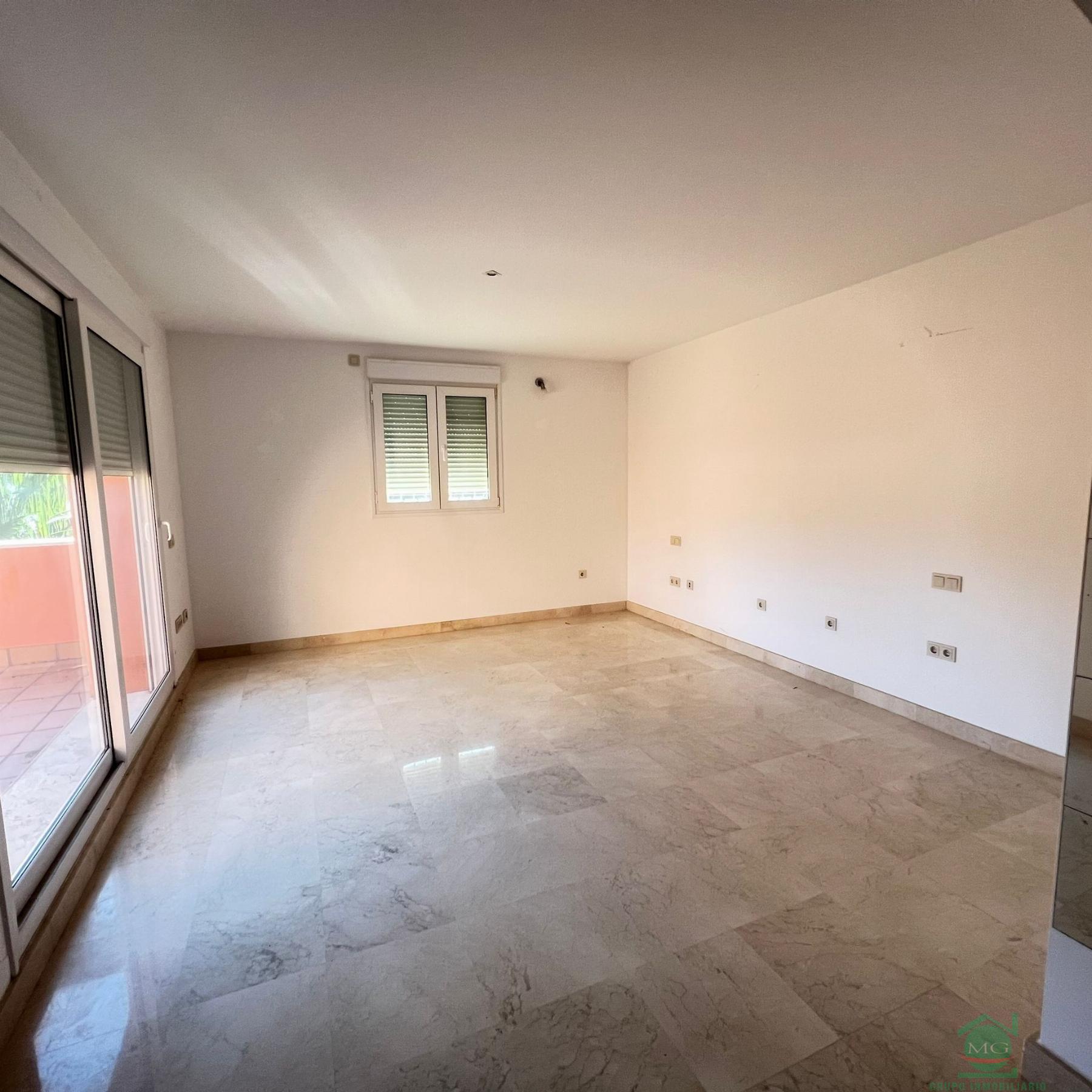 For sale of villa in Sotogrande